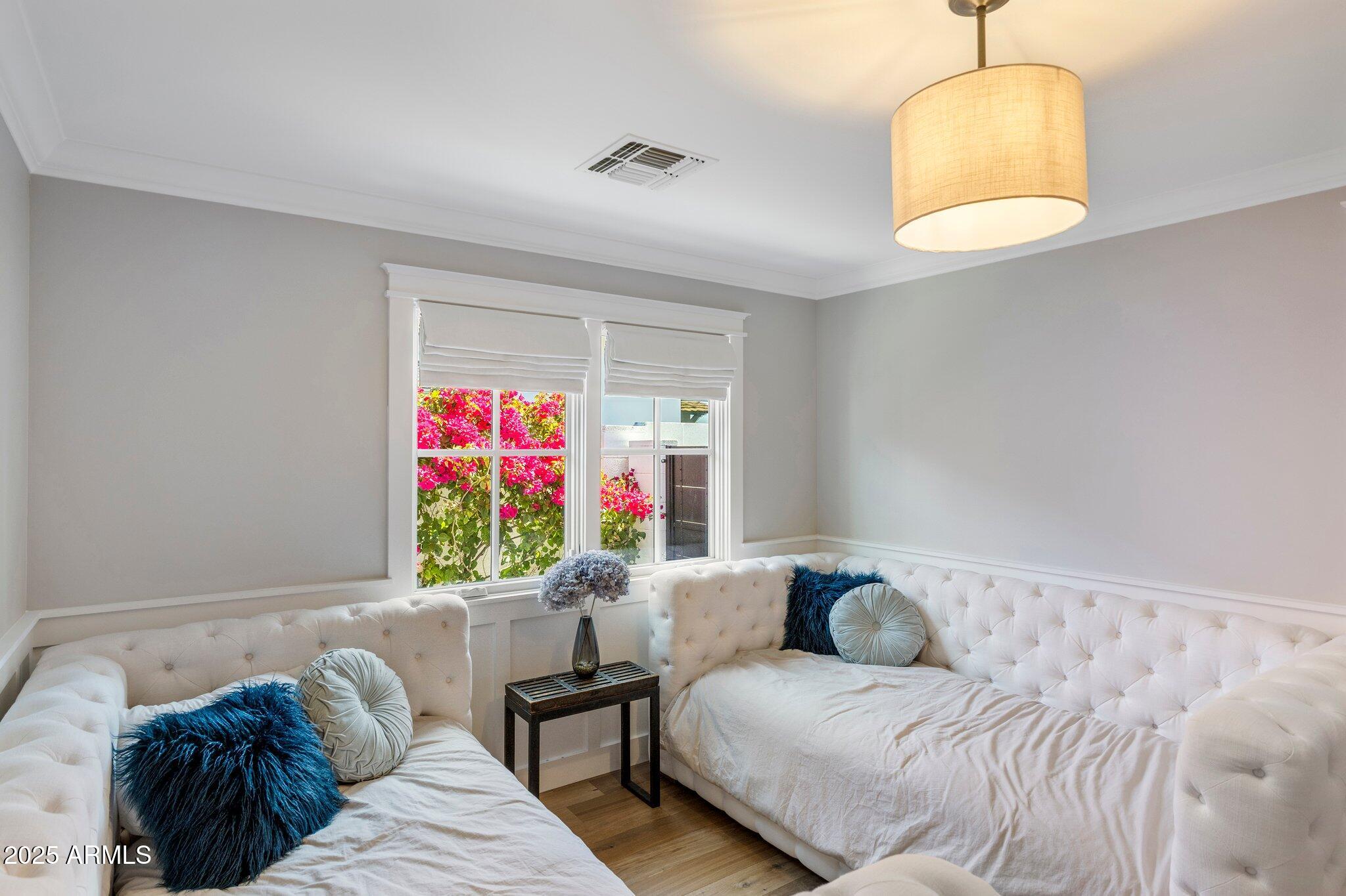 6302 E LAFAYETTE Boulevard