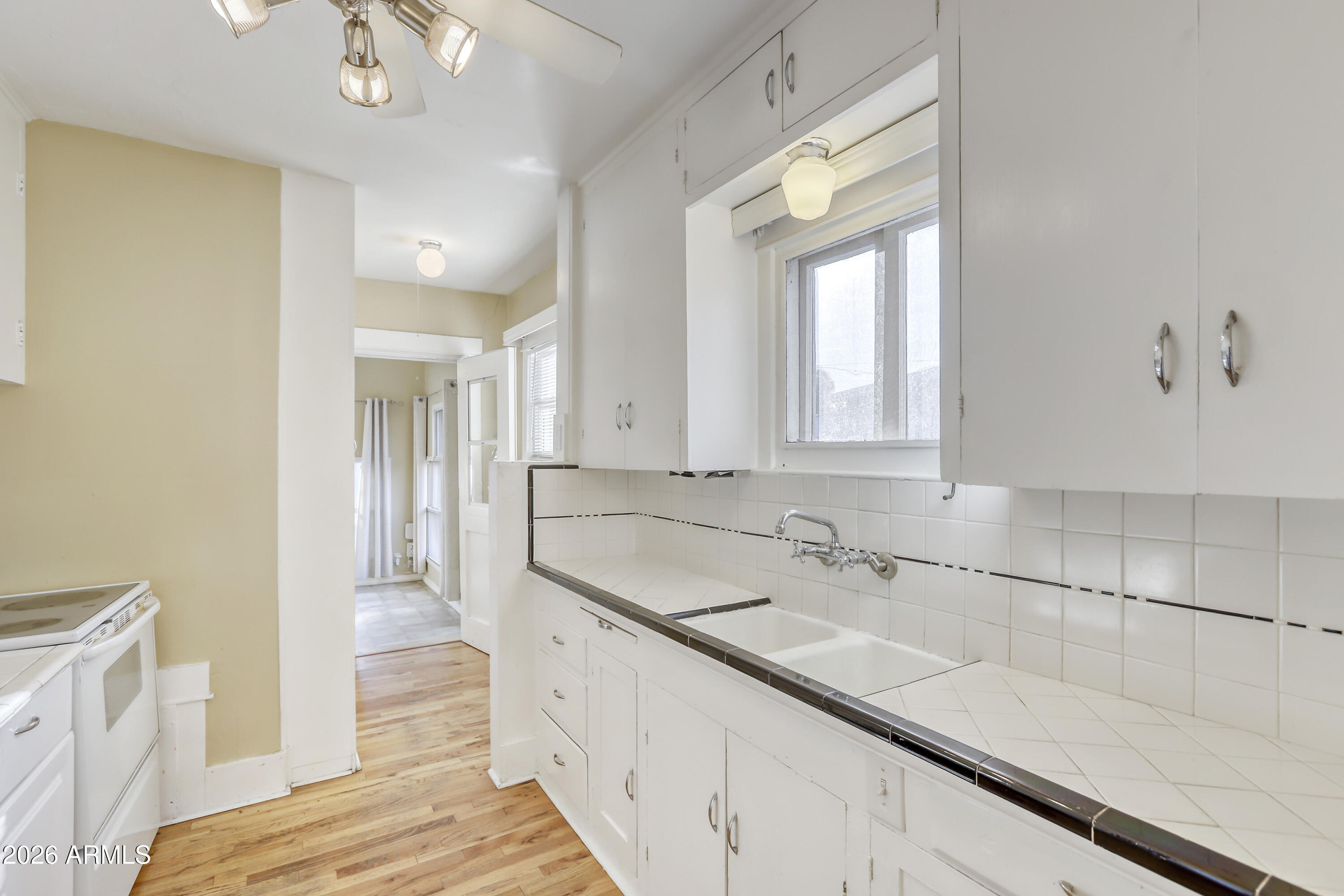 2525 N 10TH Street