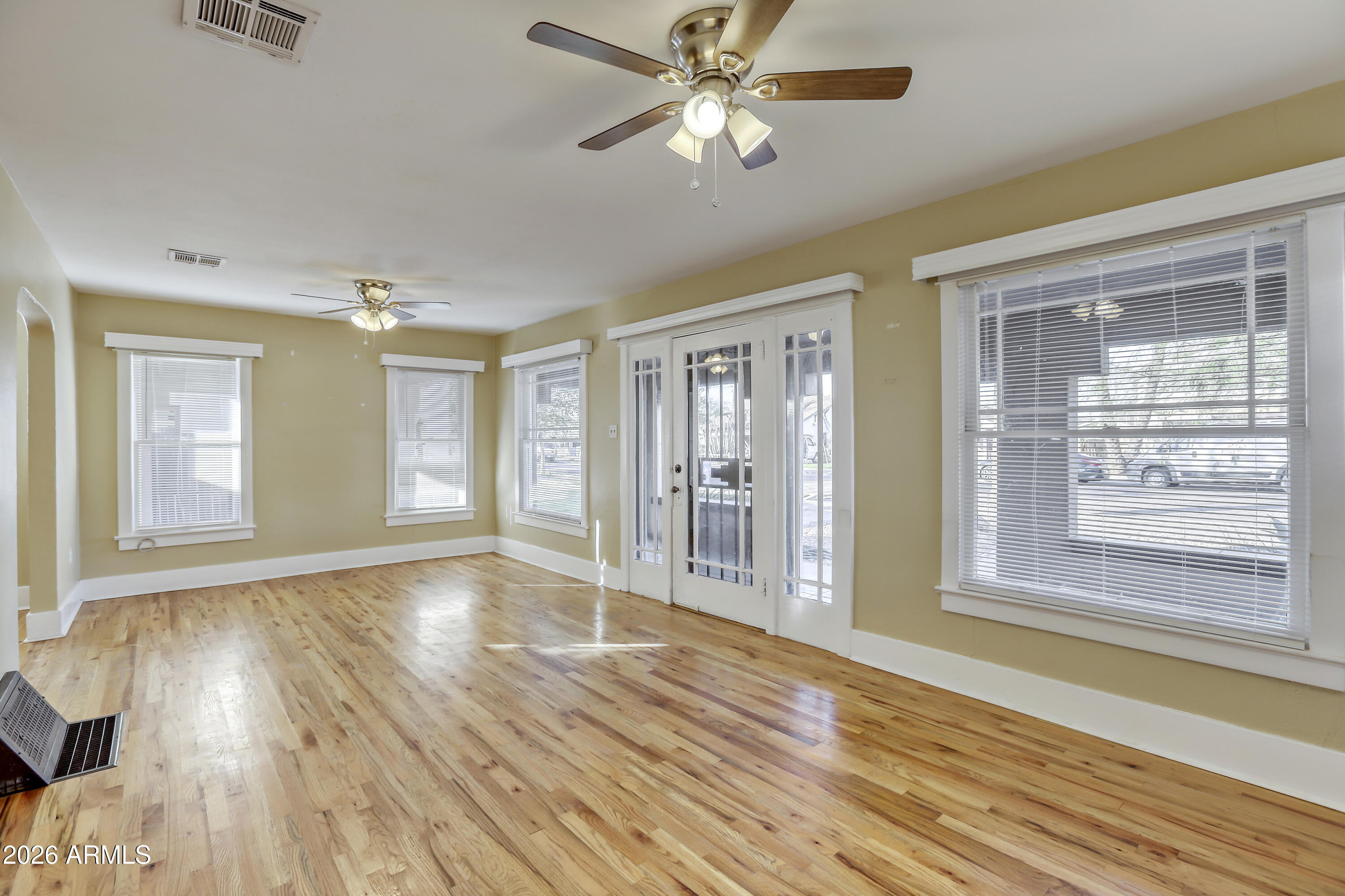 2525 N 10TH Street