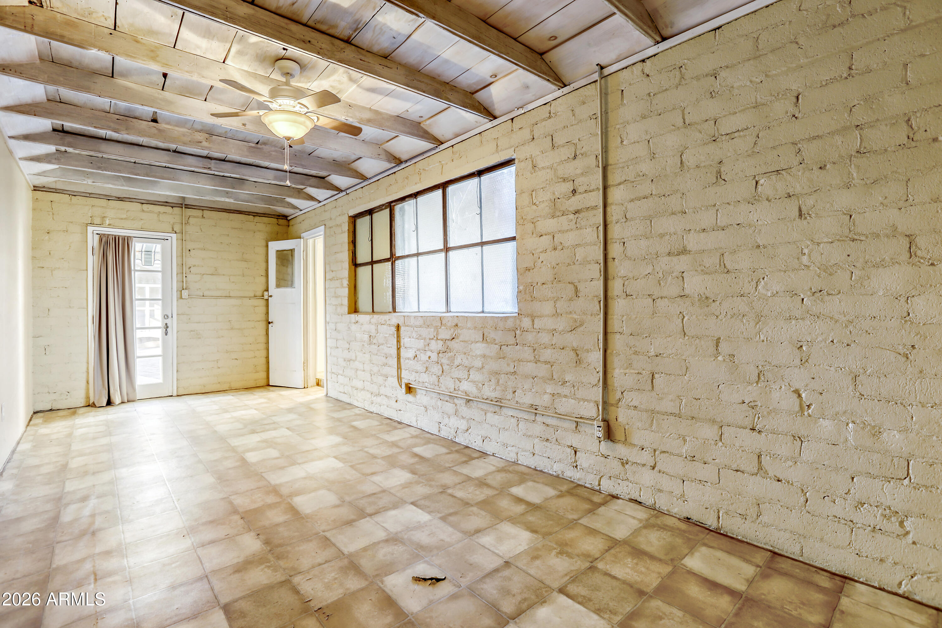 2525 N 10TH Street