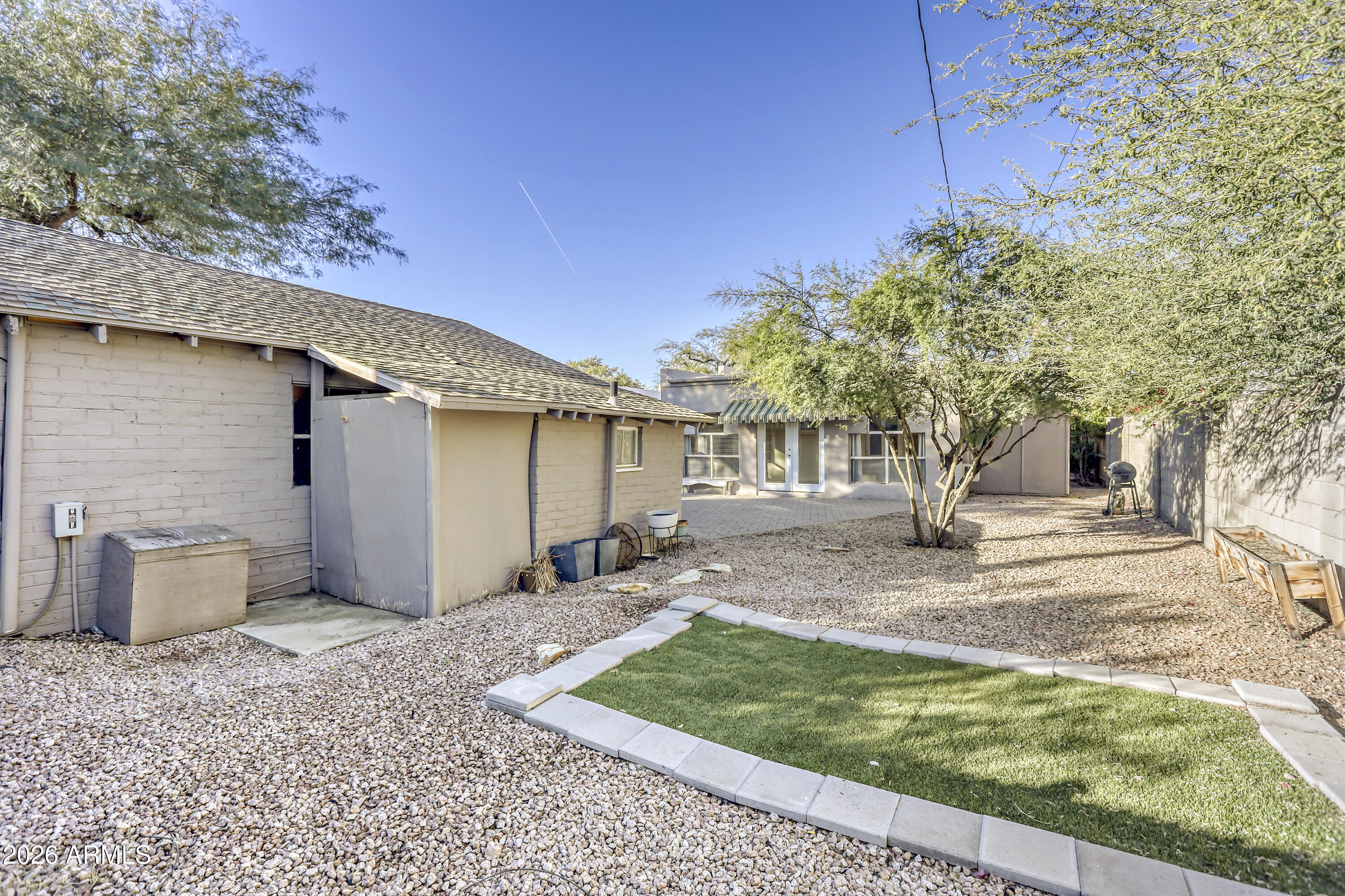 2525 N 10TH Street