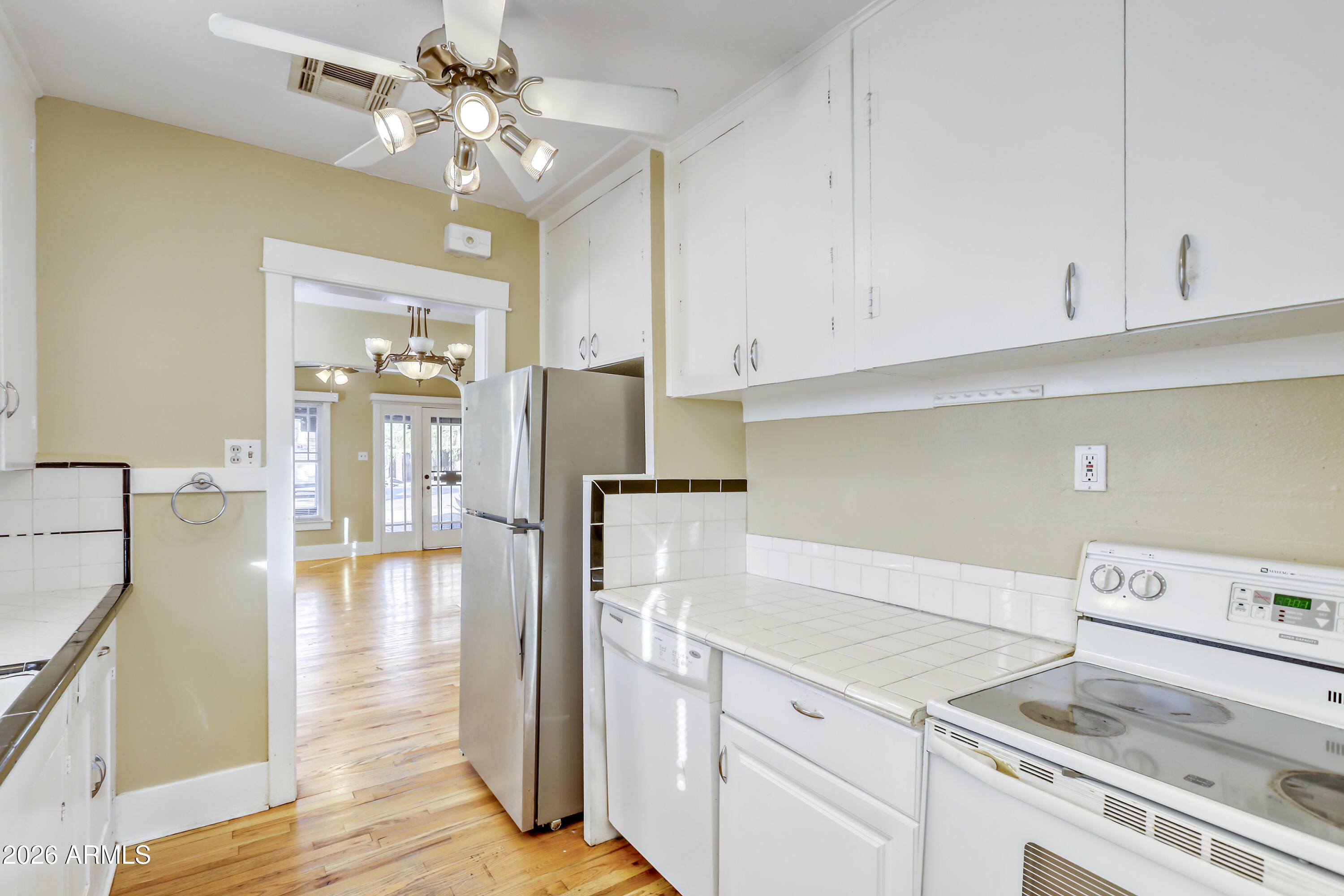 2525 N 10TH Street