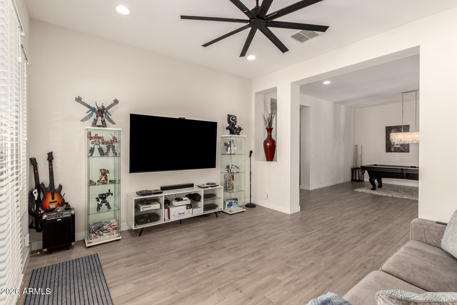 10337 E TRILLIUM Avenue