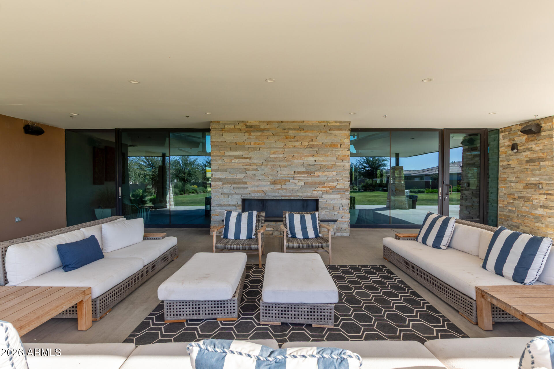 10337 E TRILLIUM Avenue