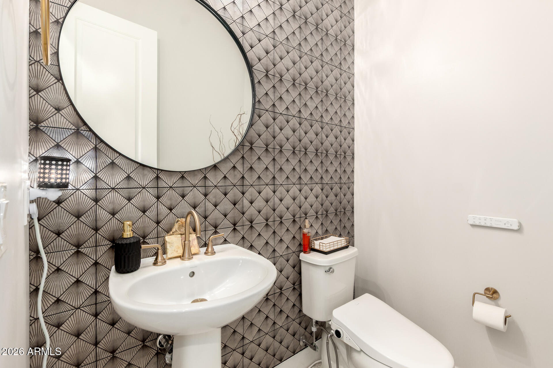 10337 E TRILLIUM Avenue