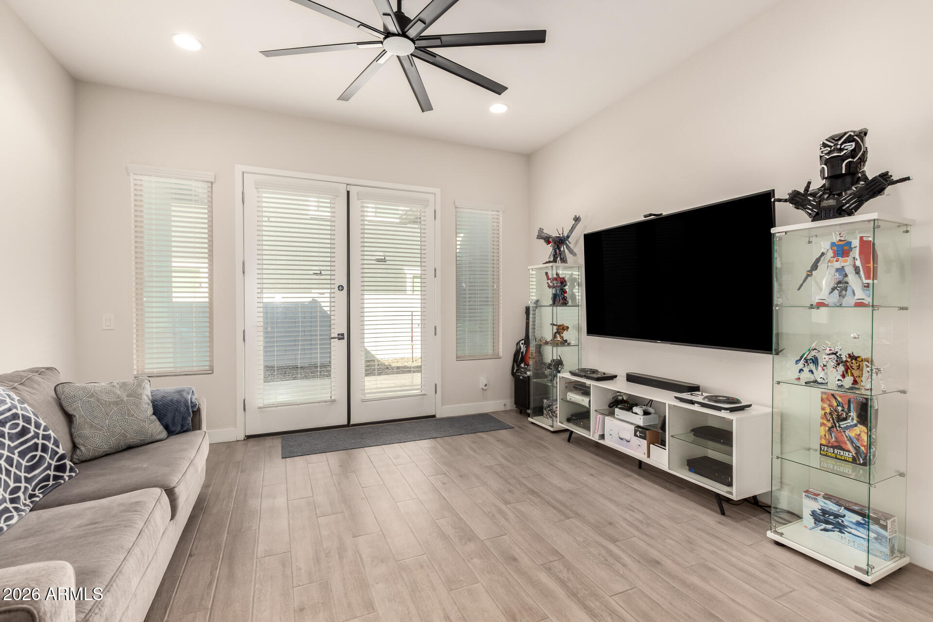 10337 E TRILLIUM Avenue