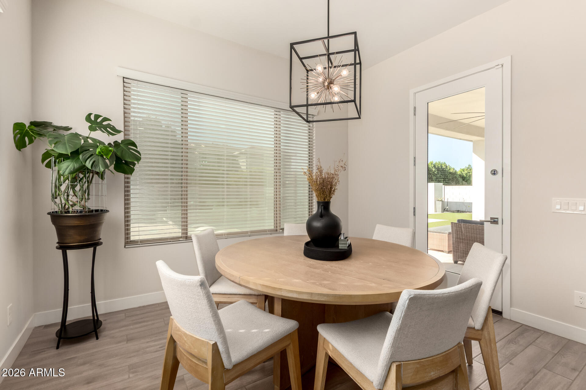 10337 E TRILLIUM Avenue