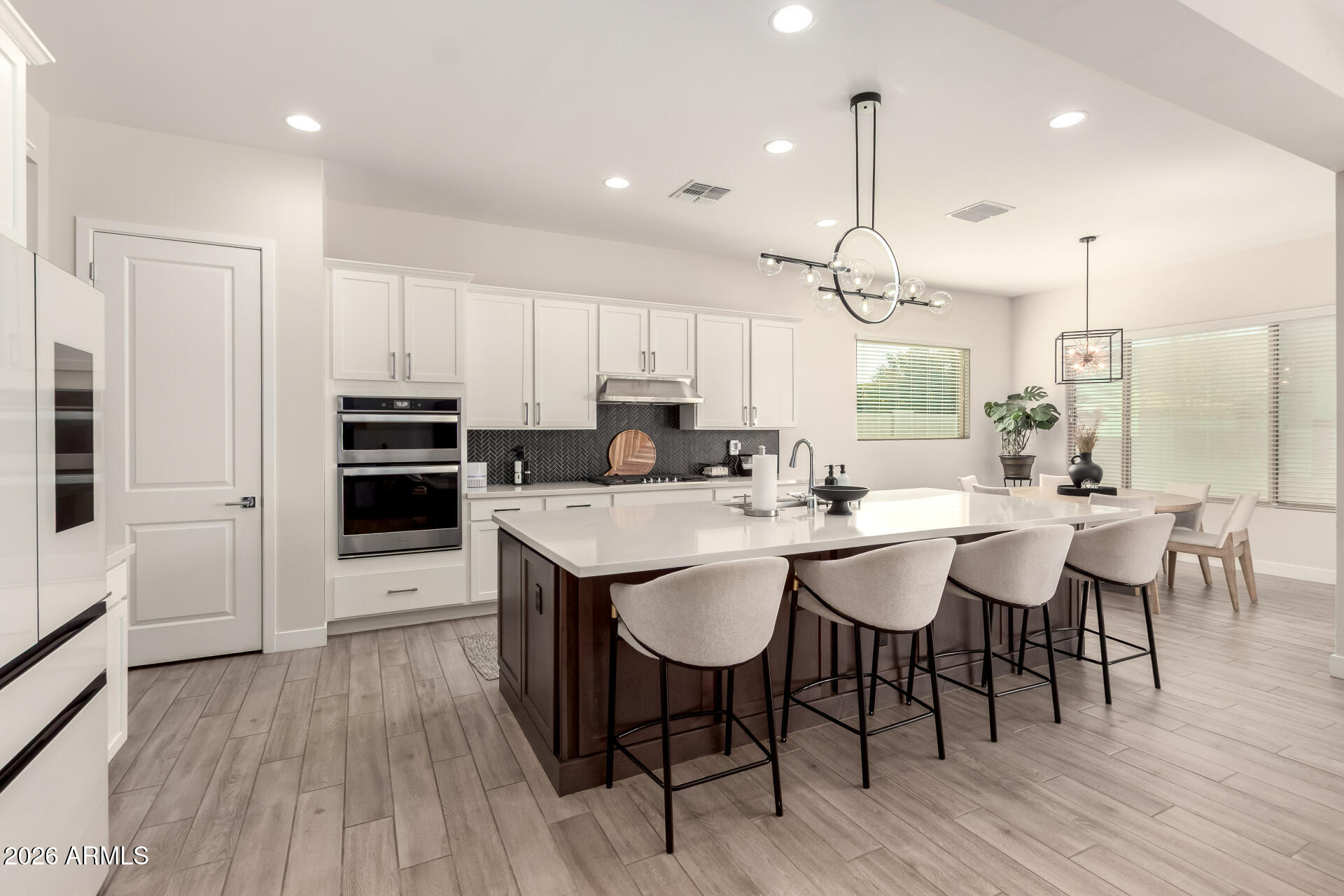 10337 E TRILLIUM Avenue