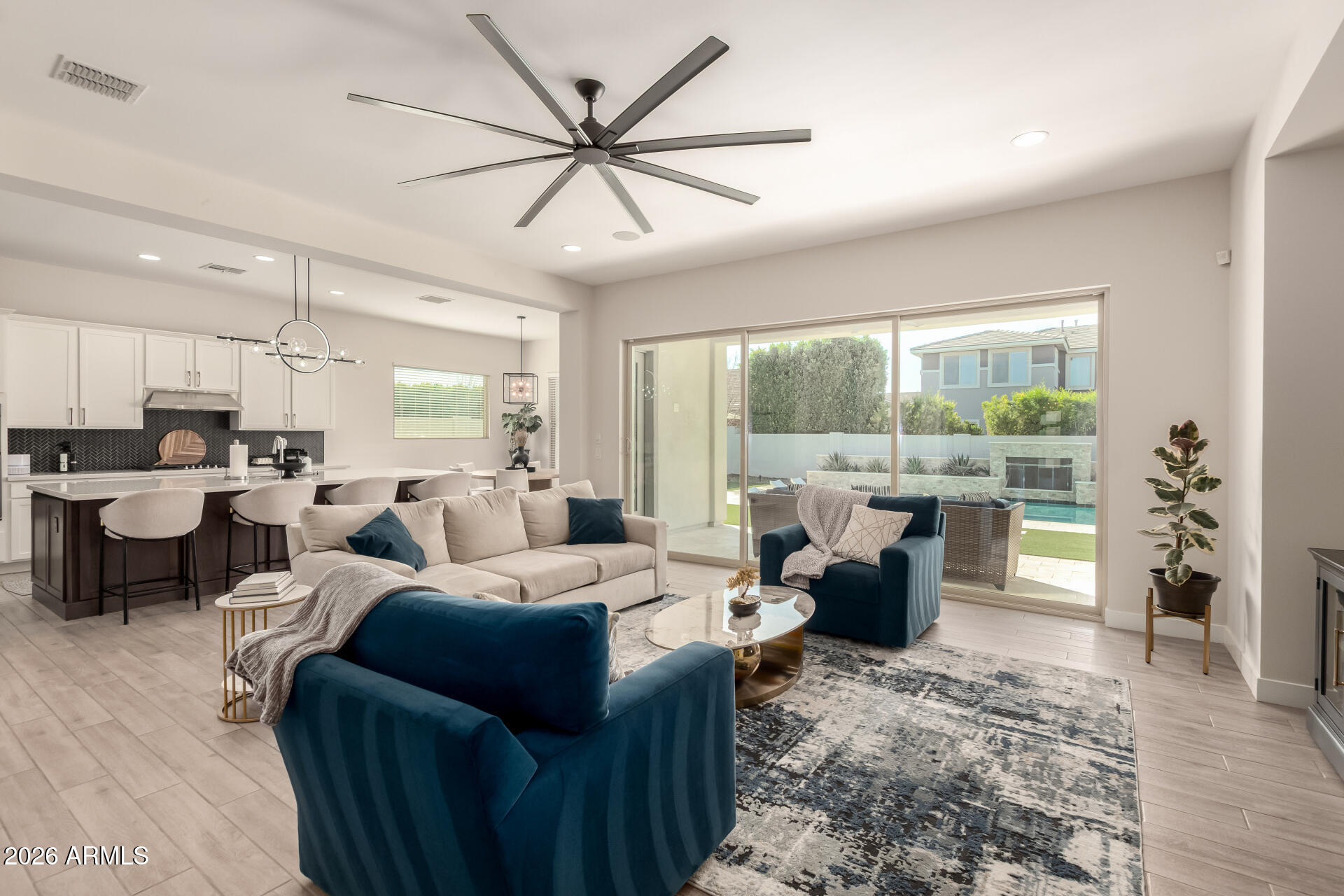 10337 E TRILLIUM Avenue