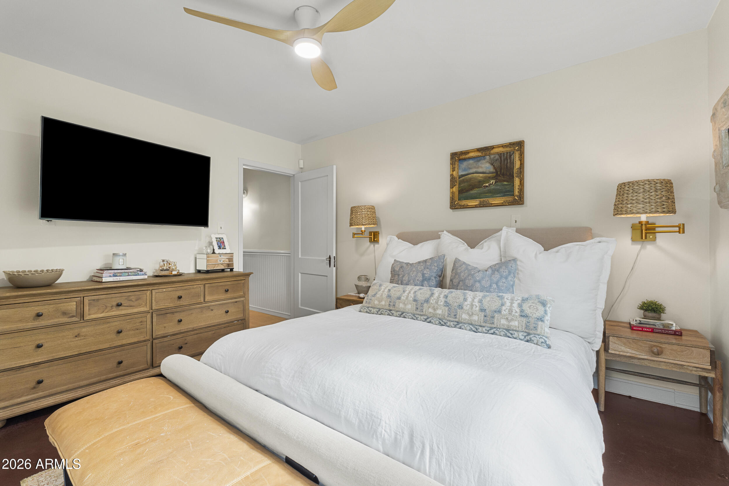 317 W ENCANTO Boulevard