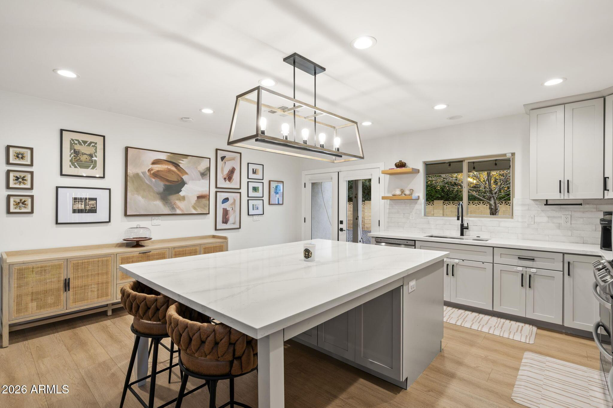 3515 E PICCADILLY Road