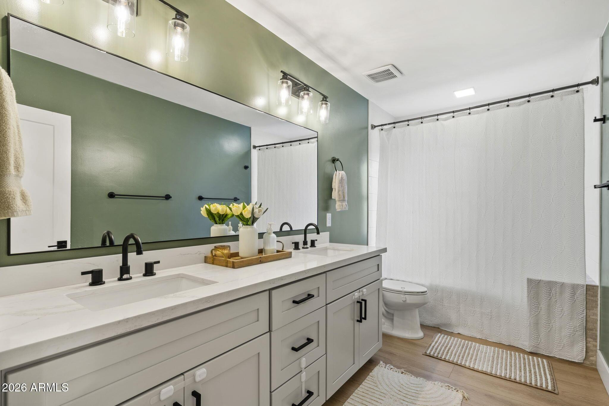 3515 E PICCADILLY Road