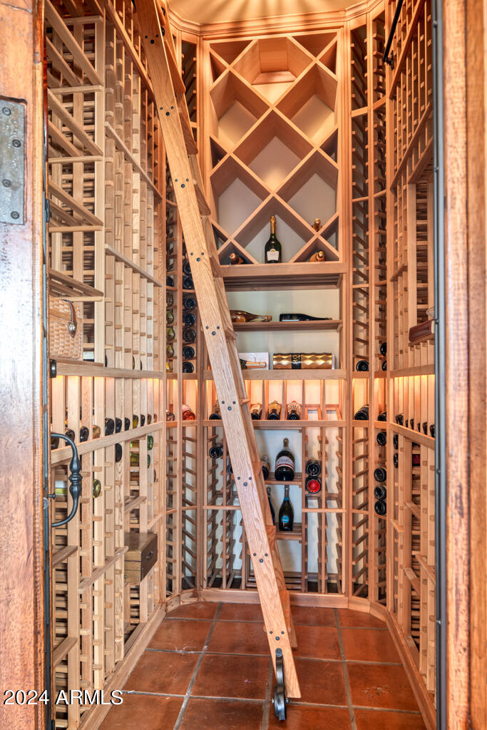 8243 N MOCKINGBIRD Lane