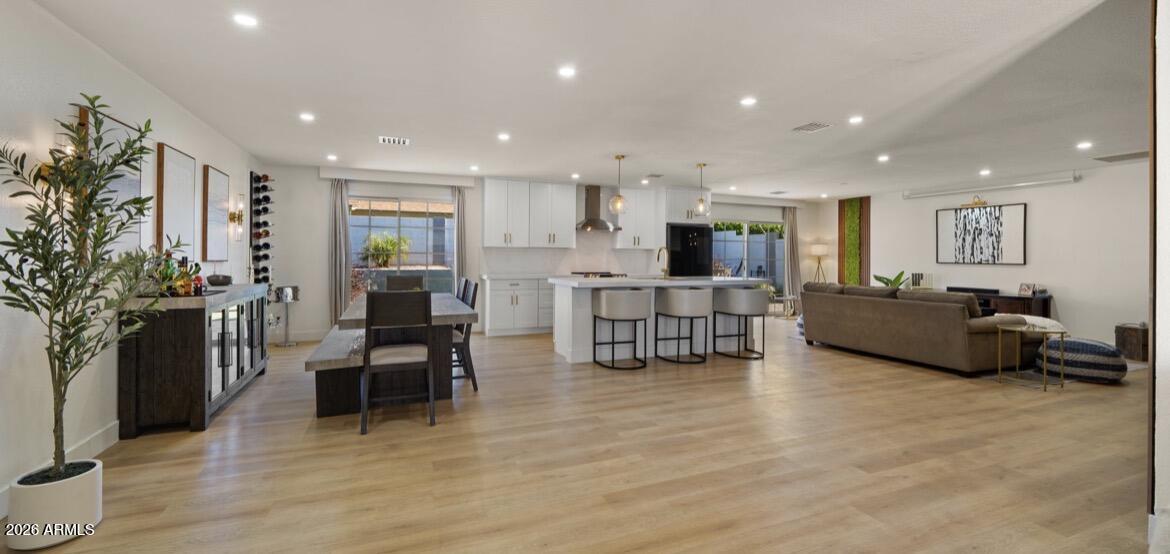 5910 E Hillery Drive