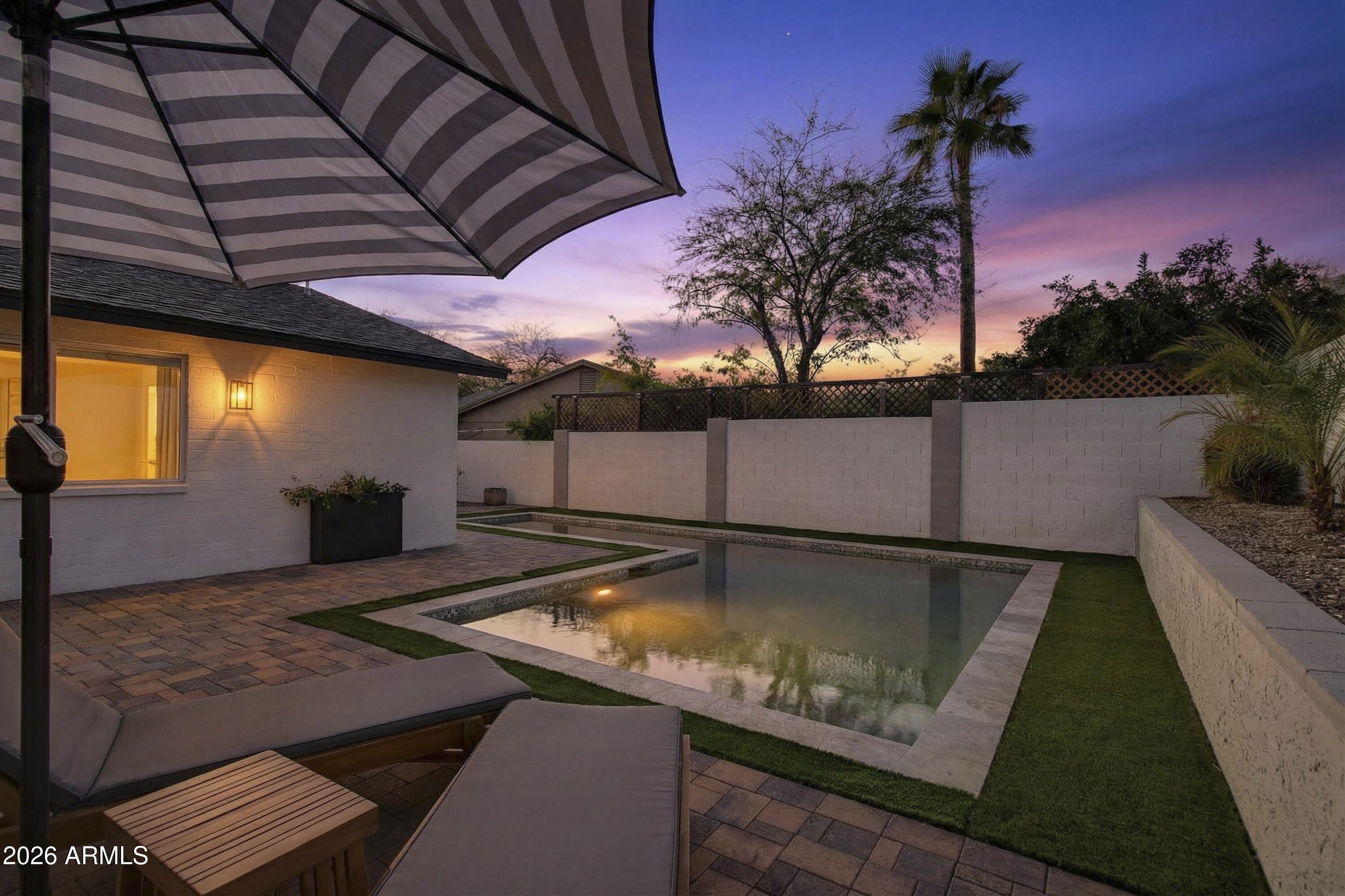 5910 E Hillery Drive