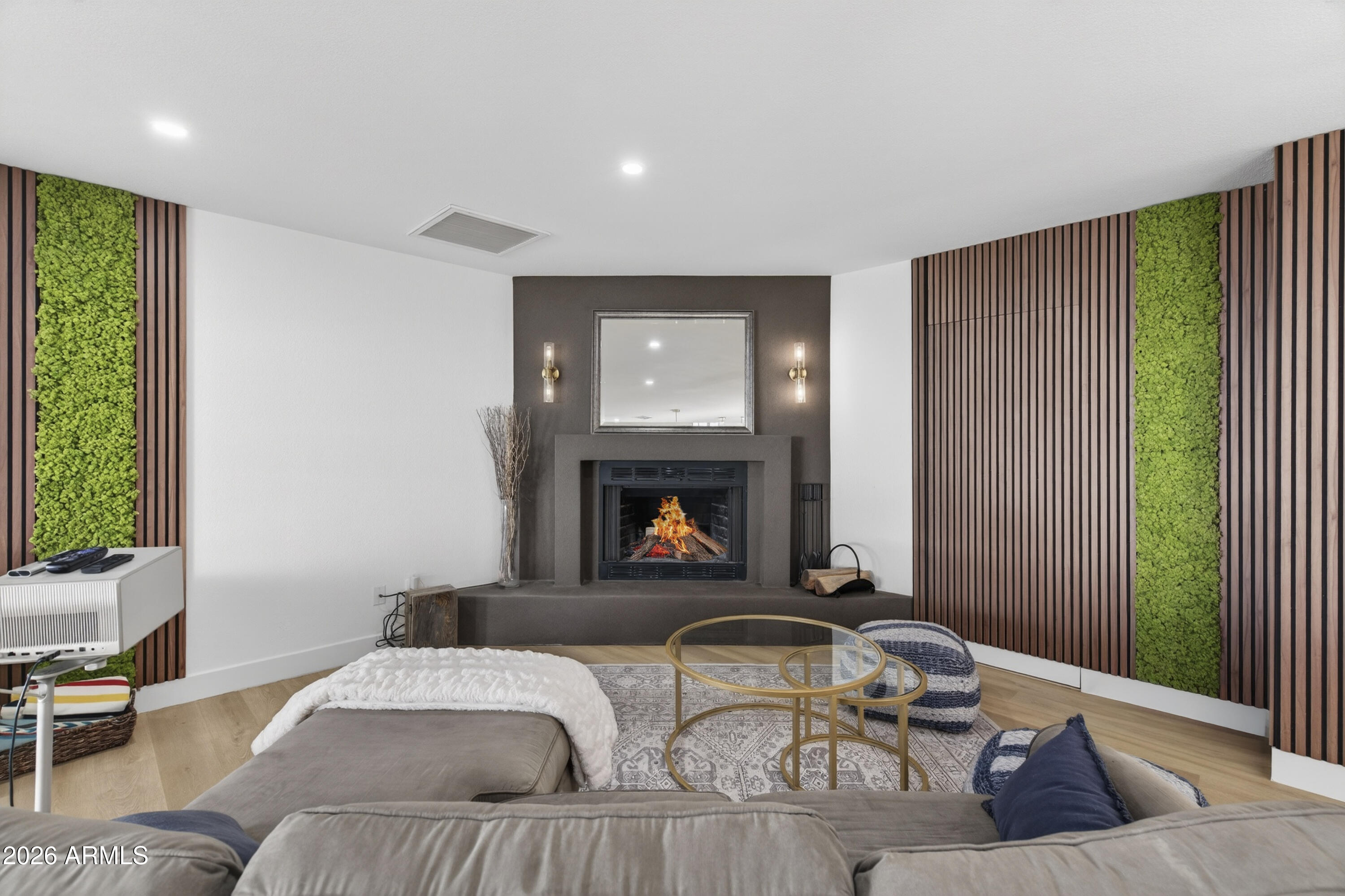 5910 E Hillery Drive