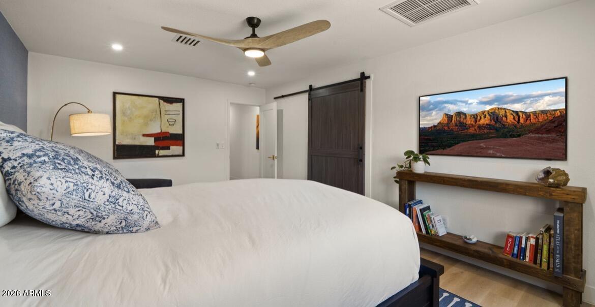 5910 E Hillery Drive