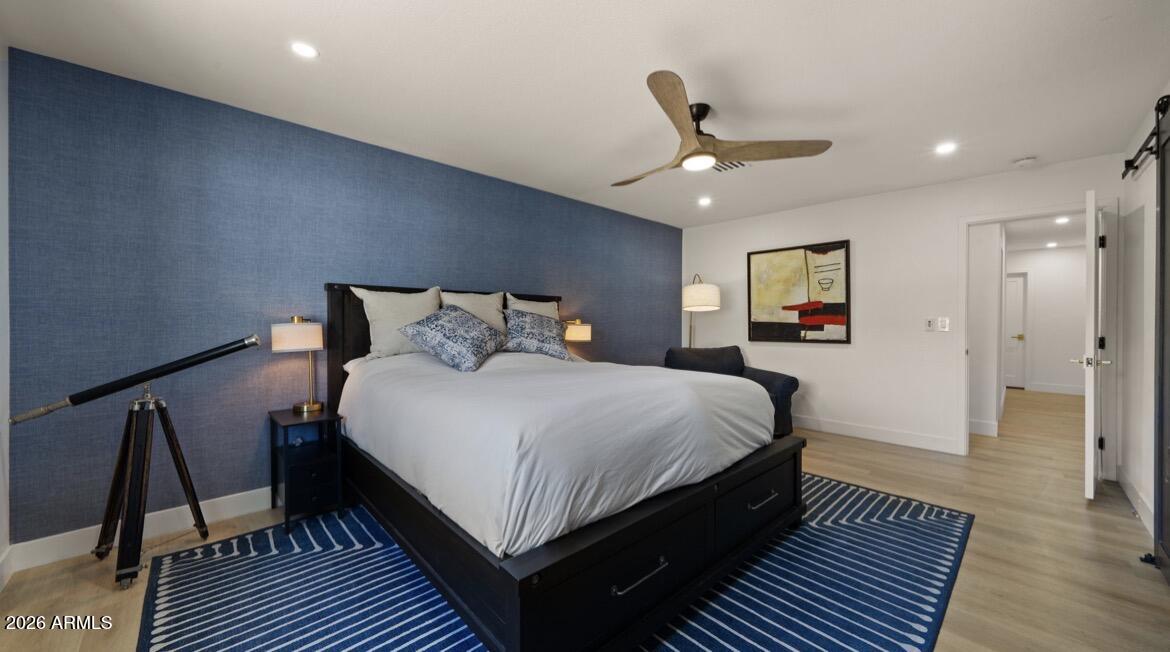 5910 E Hillery Drive