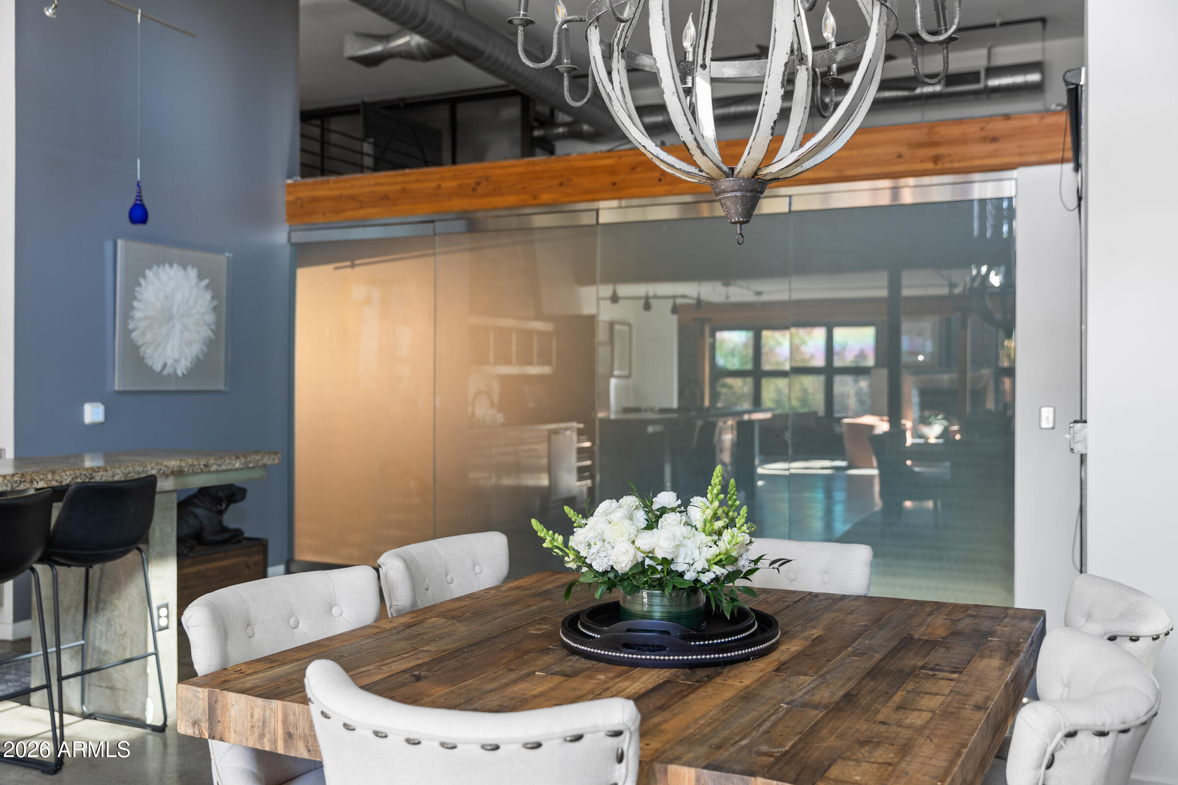 914 E OSBORN Road 403