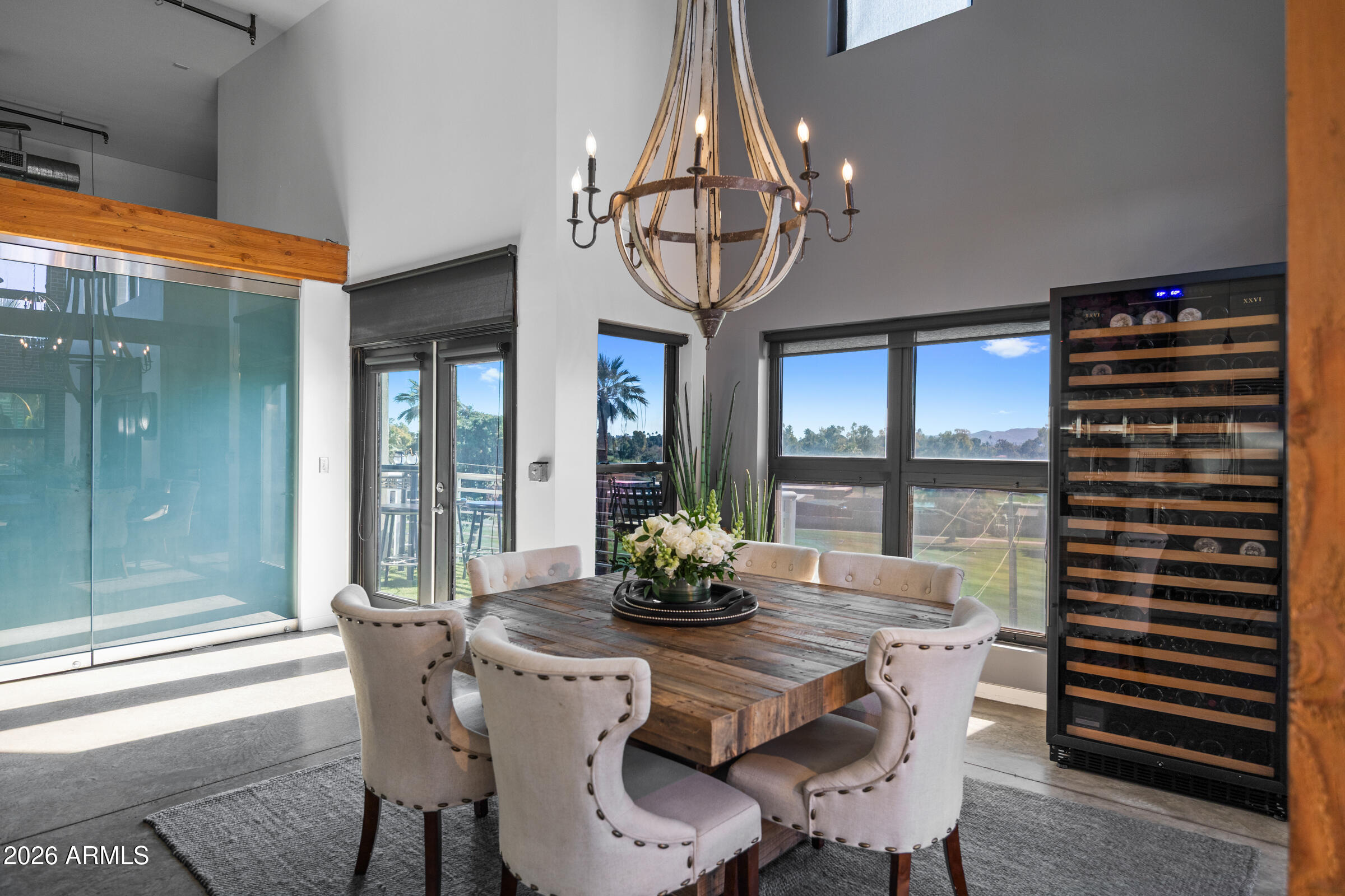 914 E OSBORN Road 403