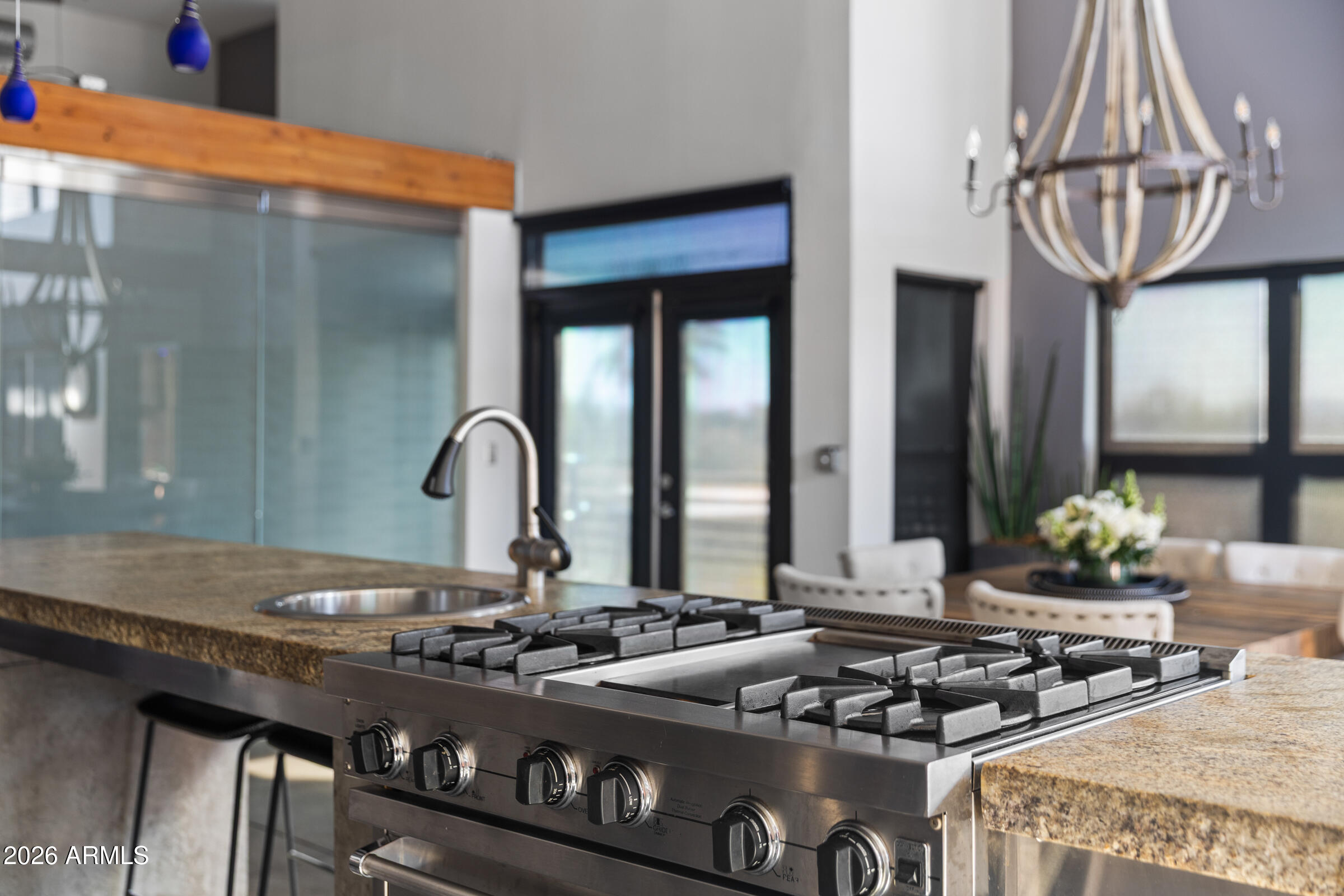 914 E OSBORN Road 403