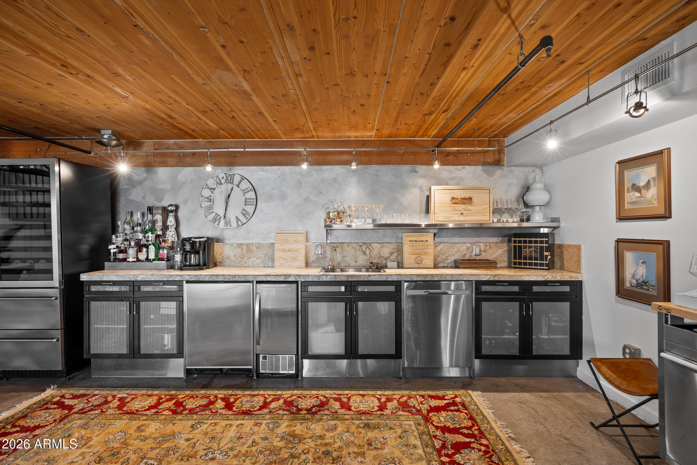 914 E OSBORN Road 403