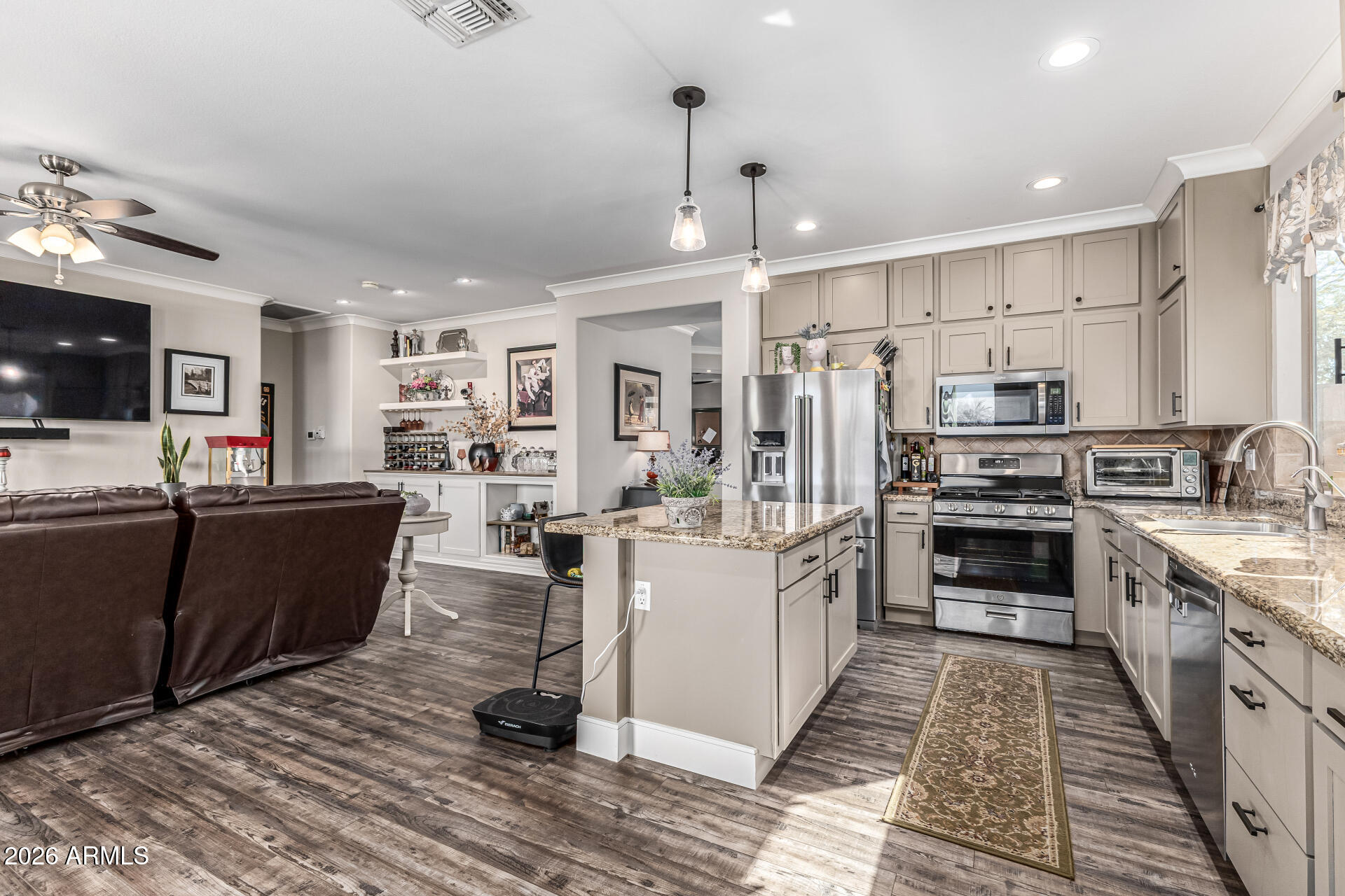 18380 W CAPISTRANO Avenue