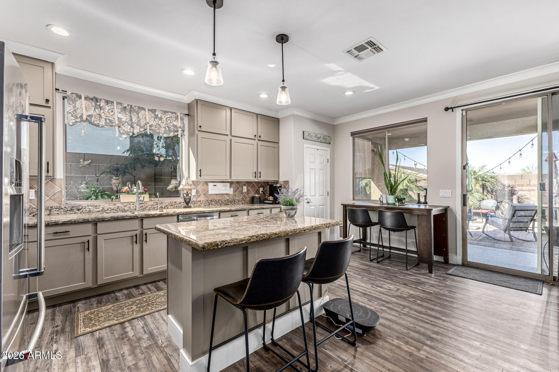 18380 W CAPISTRANO Avenue