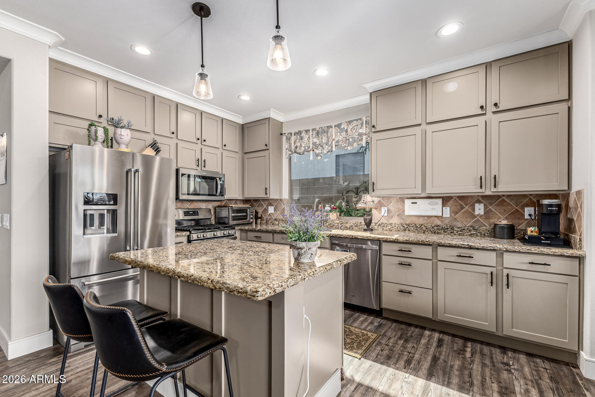 18380 W CAPISTRANO Avenue