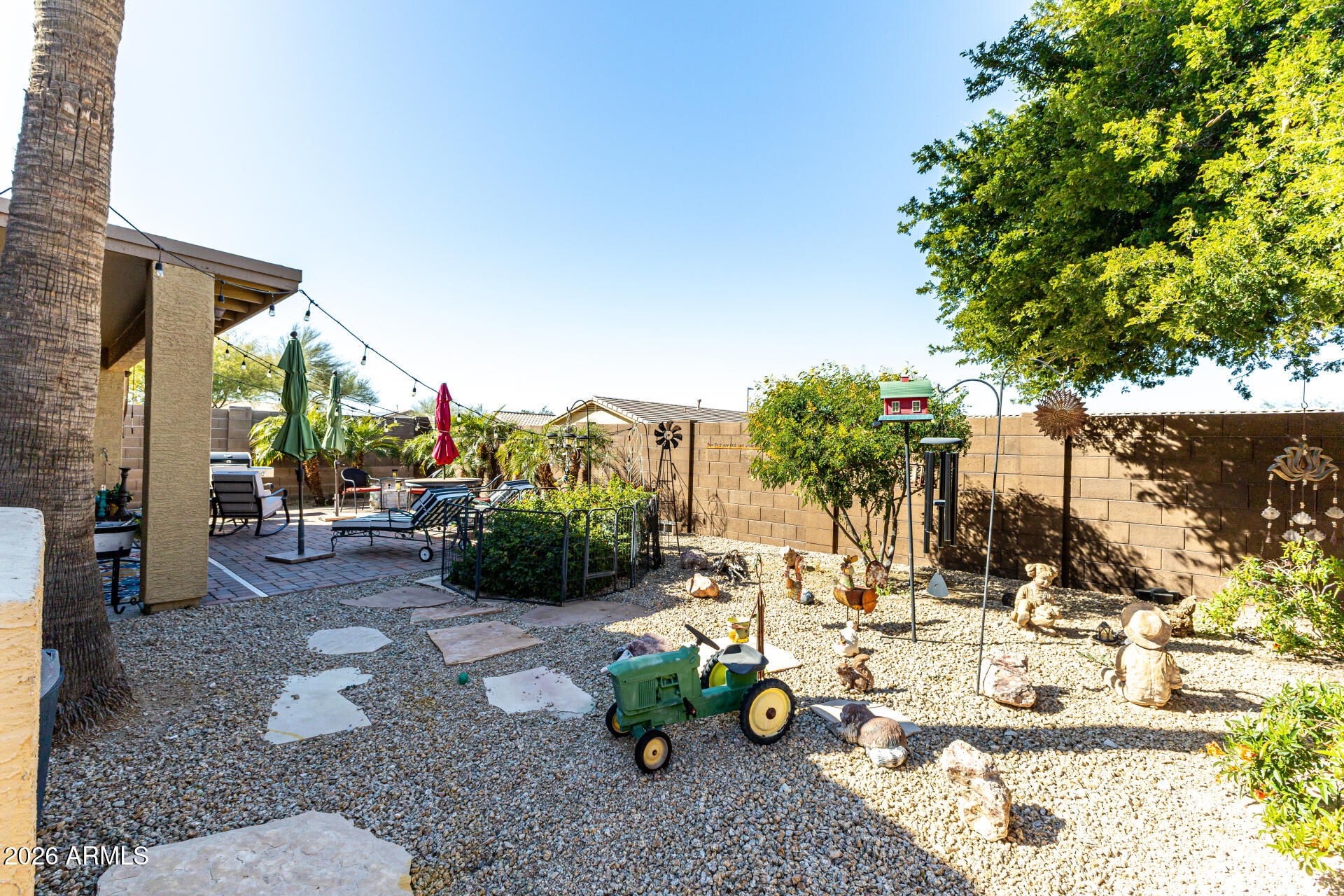 18380 W CAPISTRANO Avenue