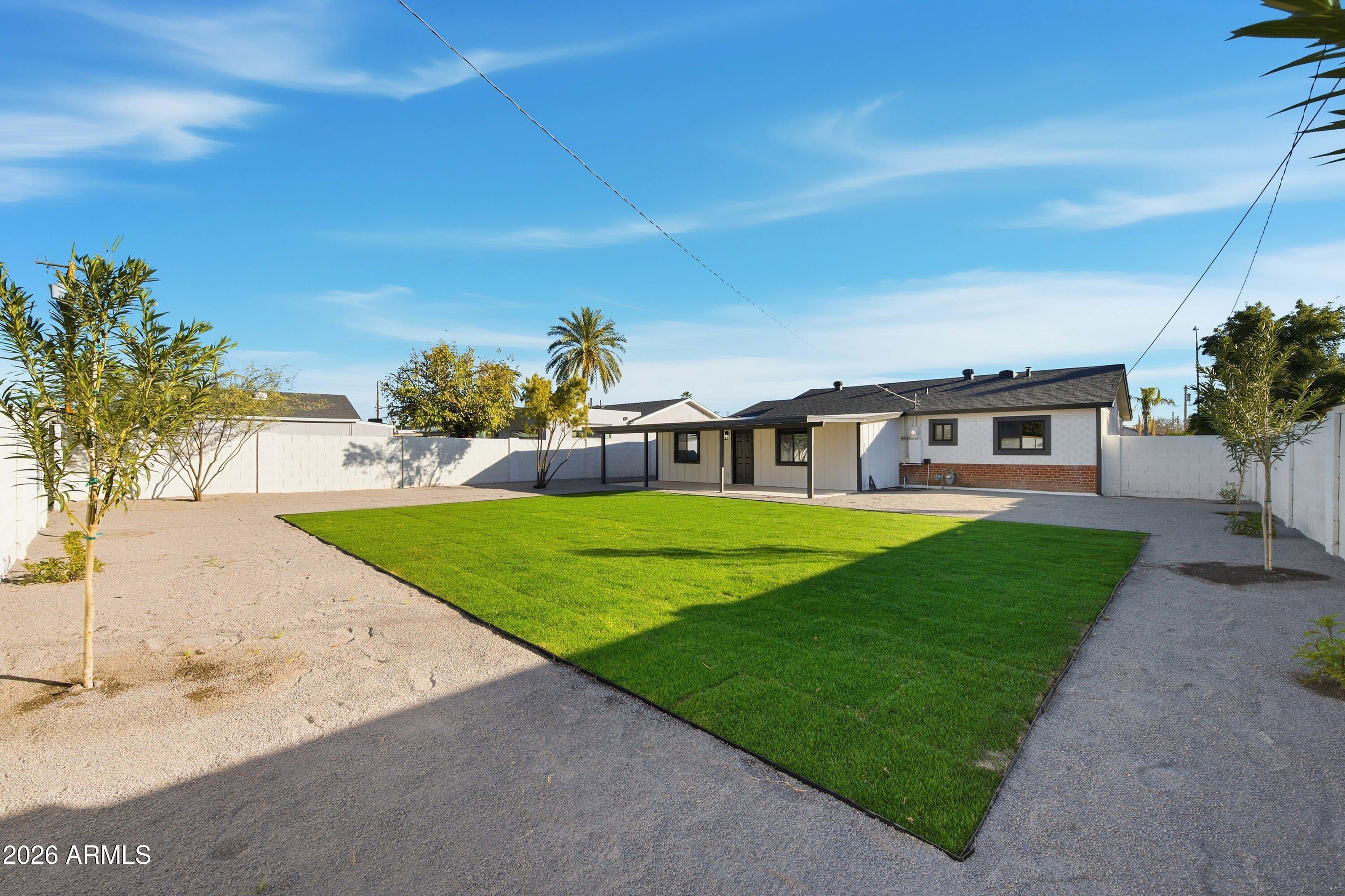 2324 E Heatherbrae Drive