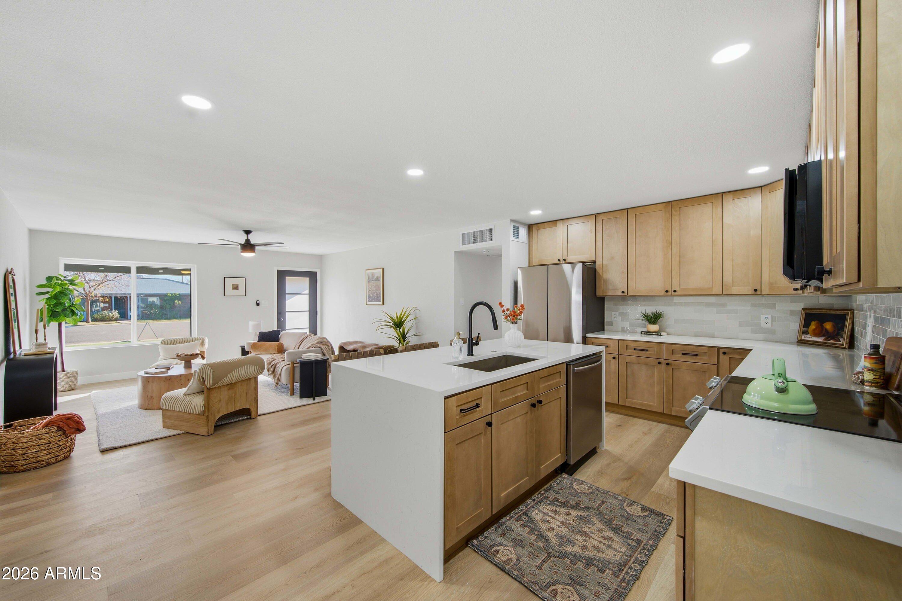 2324 E Heatherbrae Drive