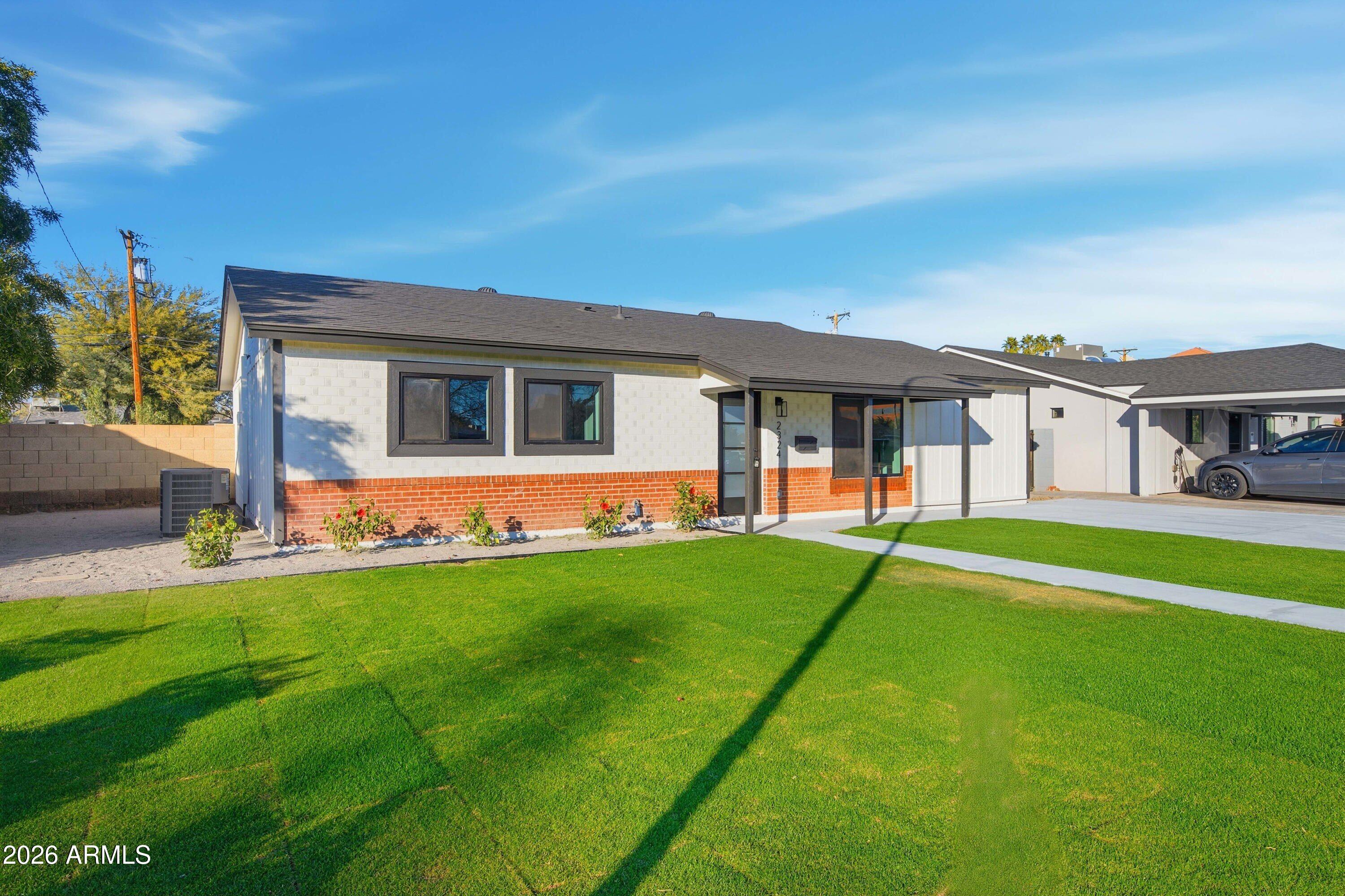 2324 E Heatherbrae Drive