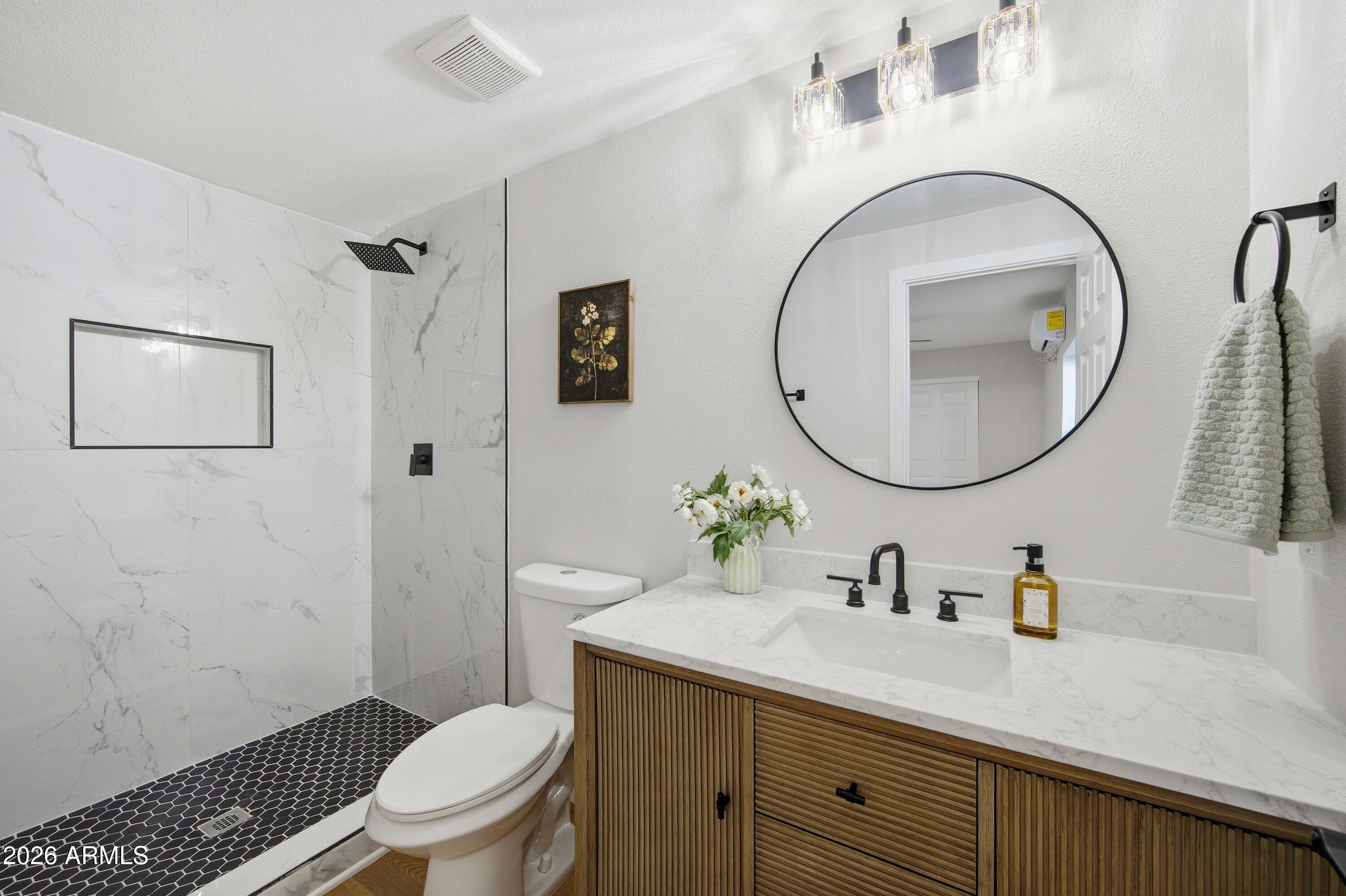 2324 E Heatherbrae Drive