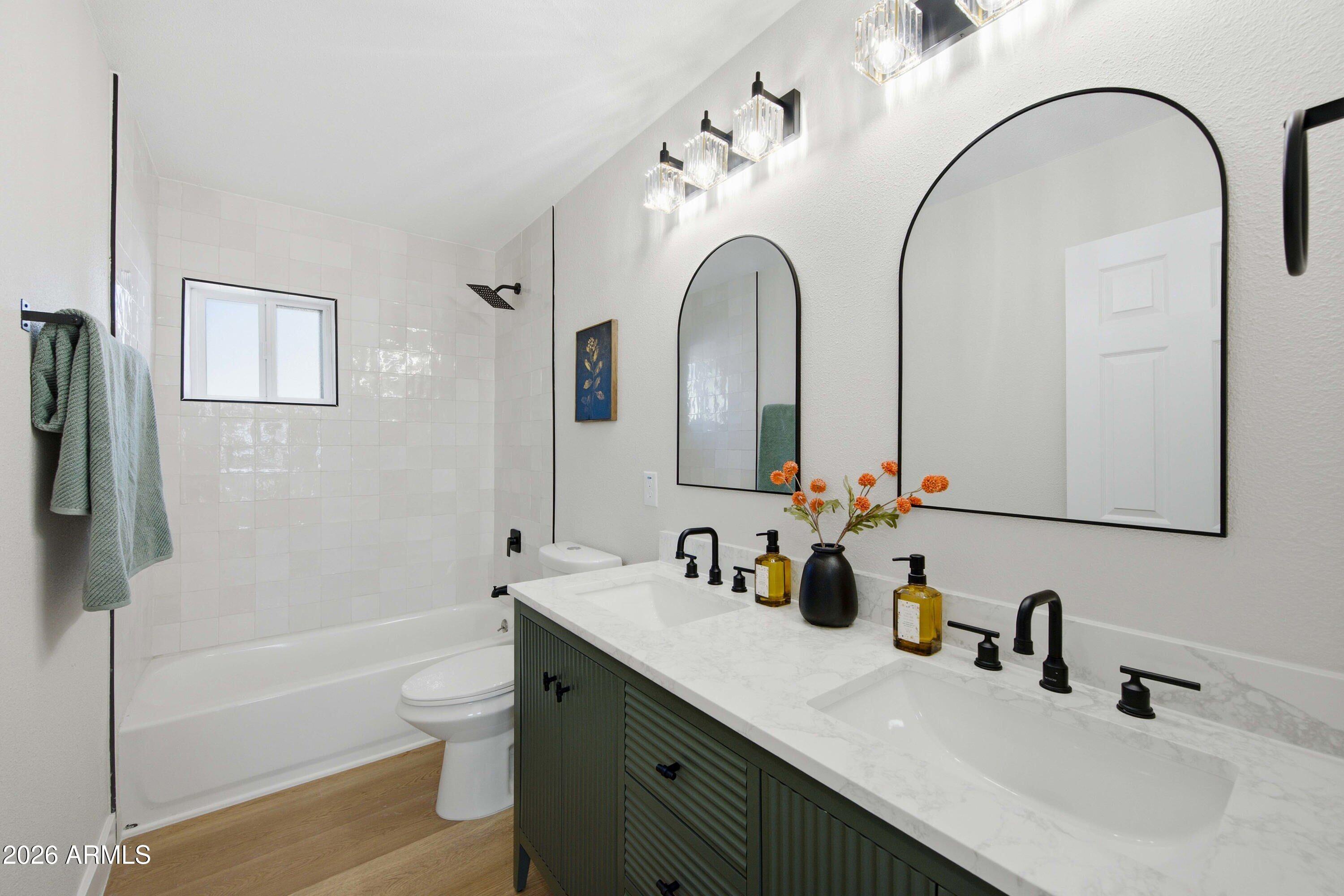 2324 E Heatherbrae Drive