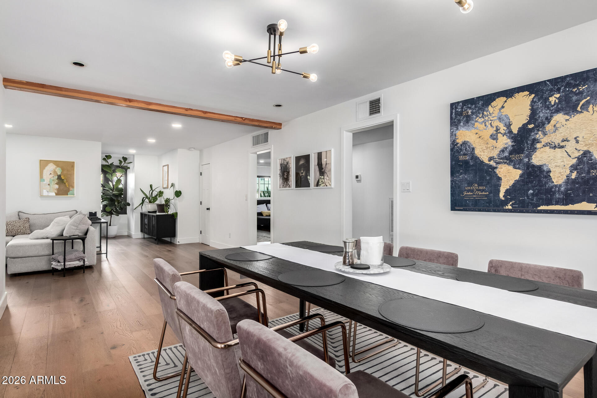 3839 E WHITTON Avenue