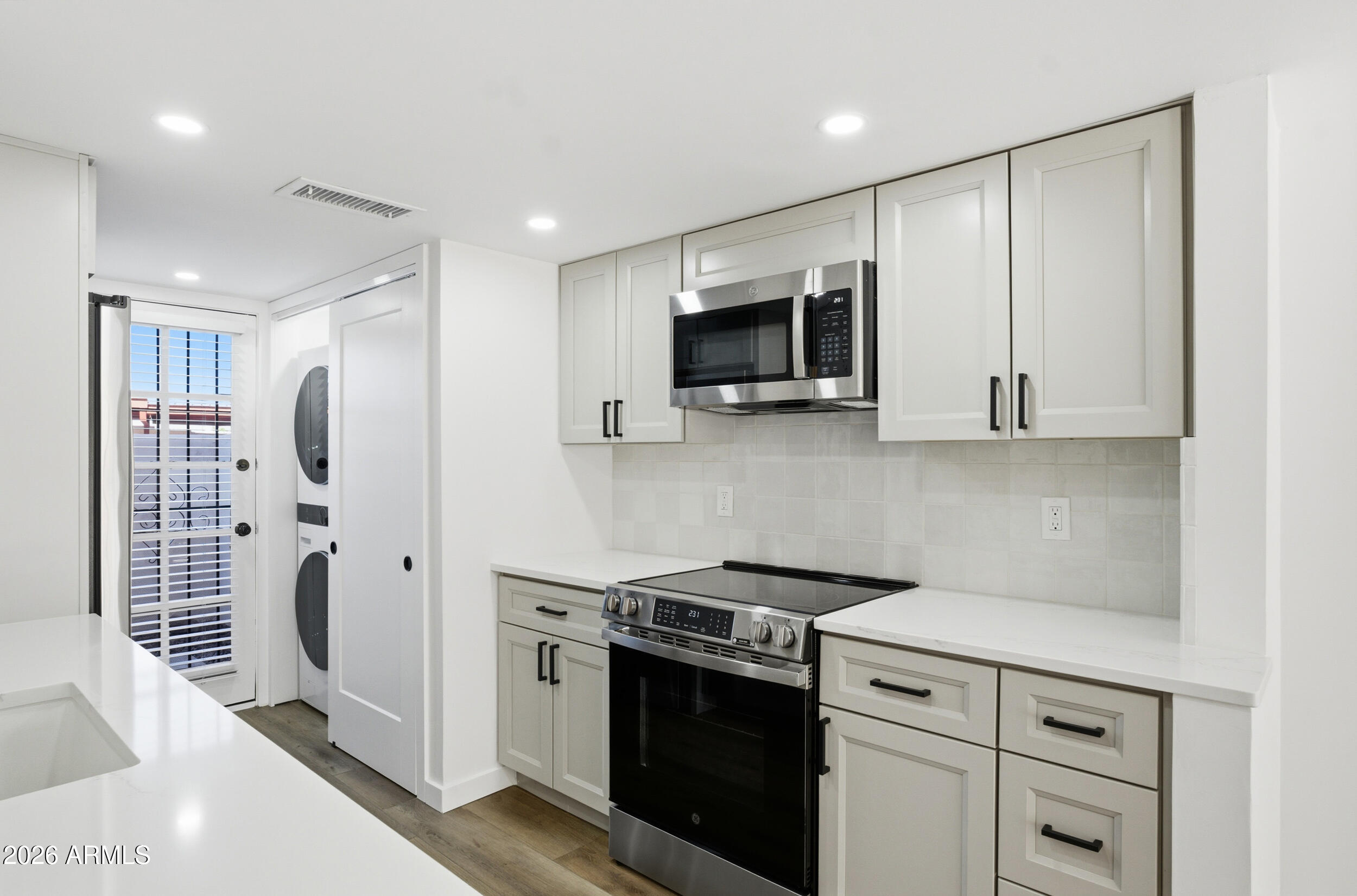 6150 N SCOTTSDALE Road 9