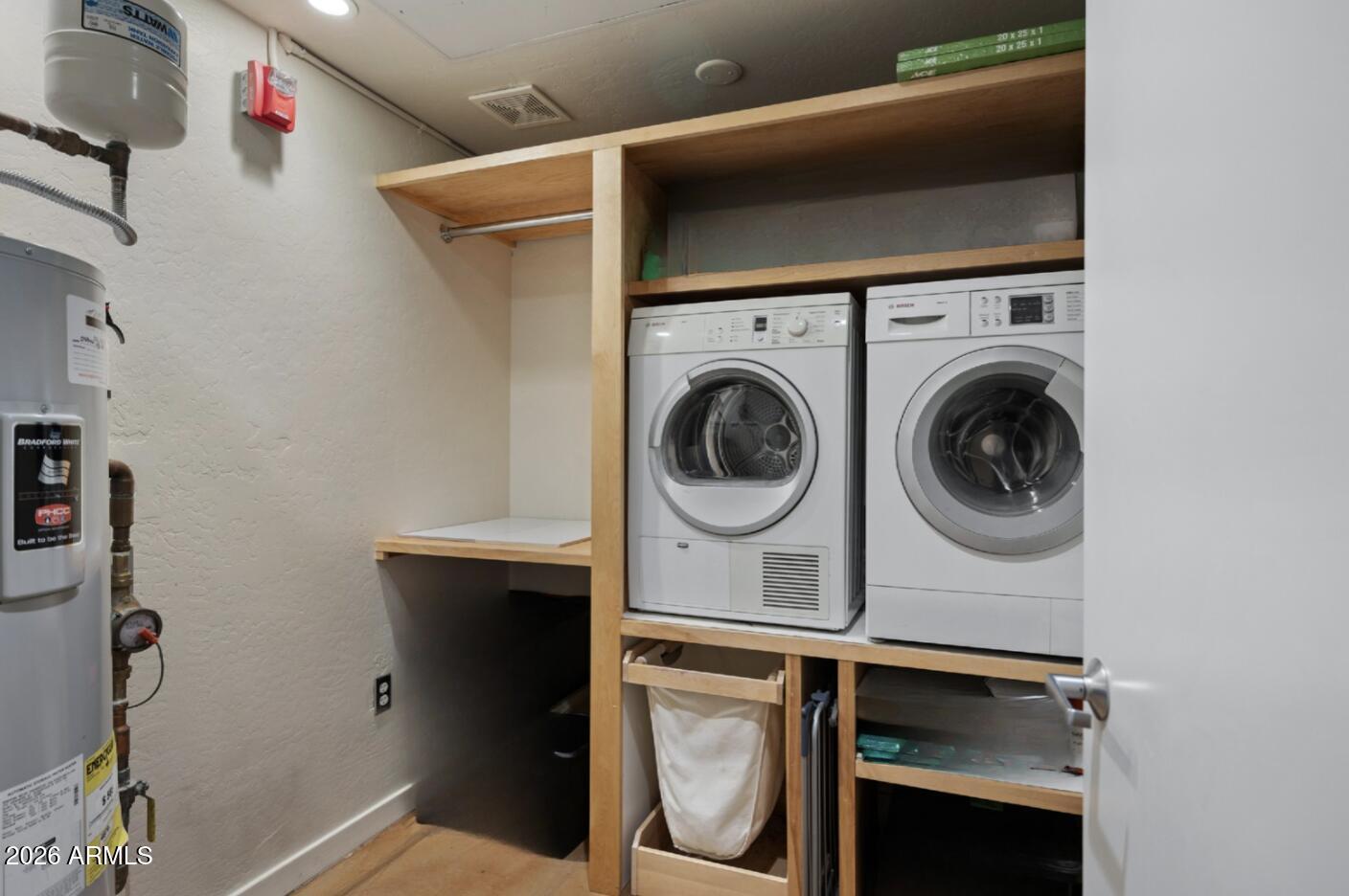 914 E OSBORN Road 216