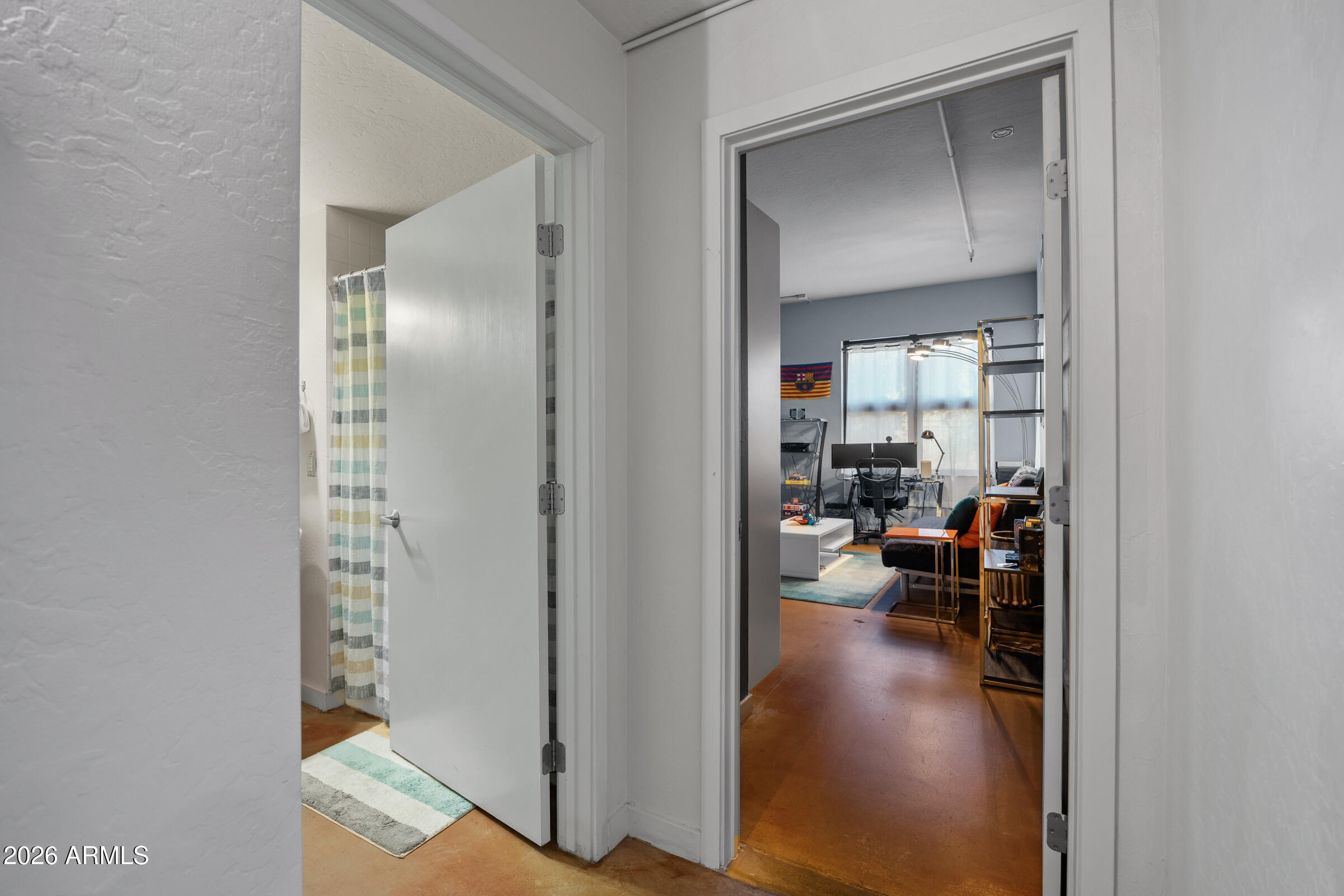 914 E OSBORN Road 216