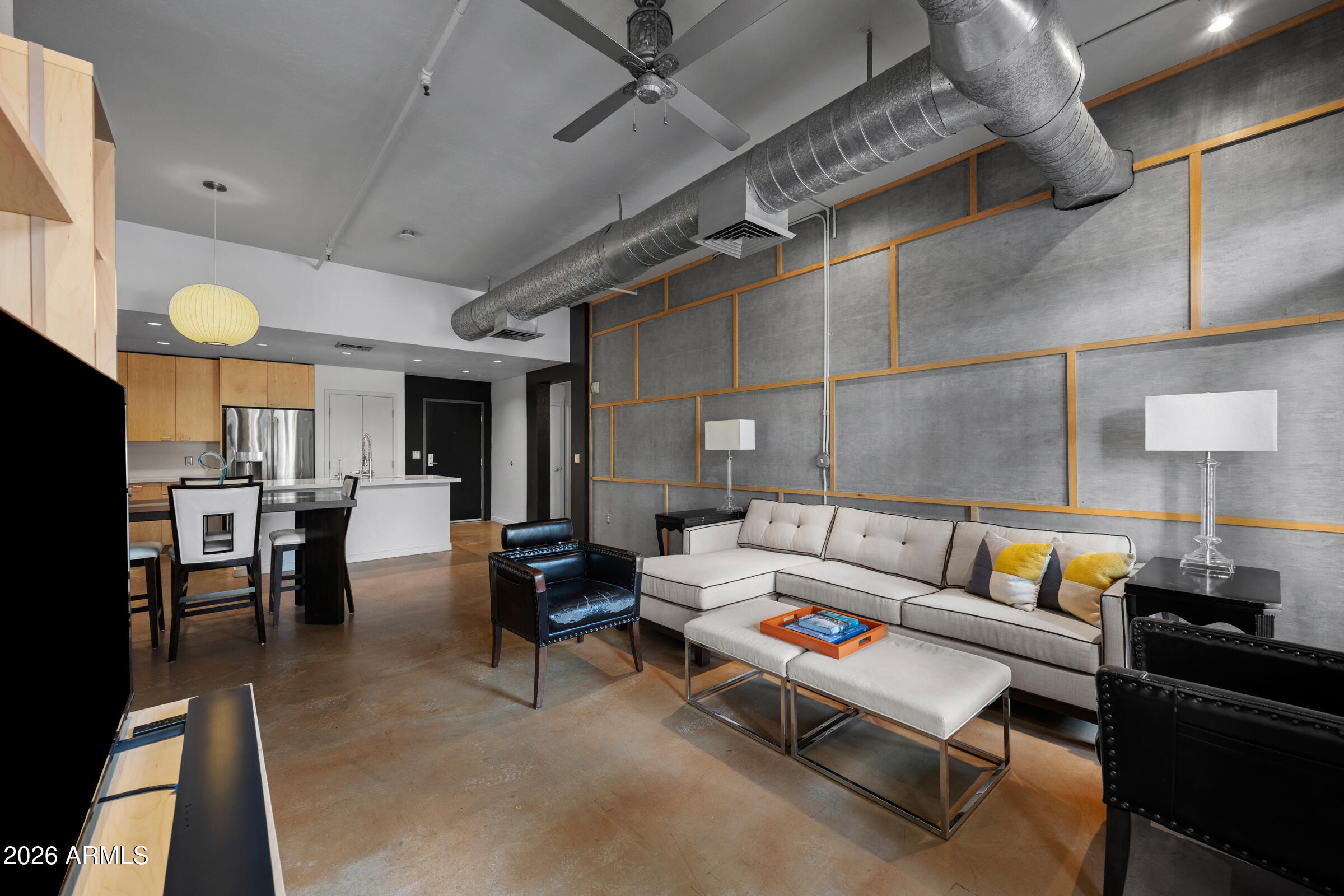 914 E OSBORN Road 216