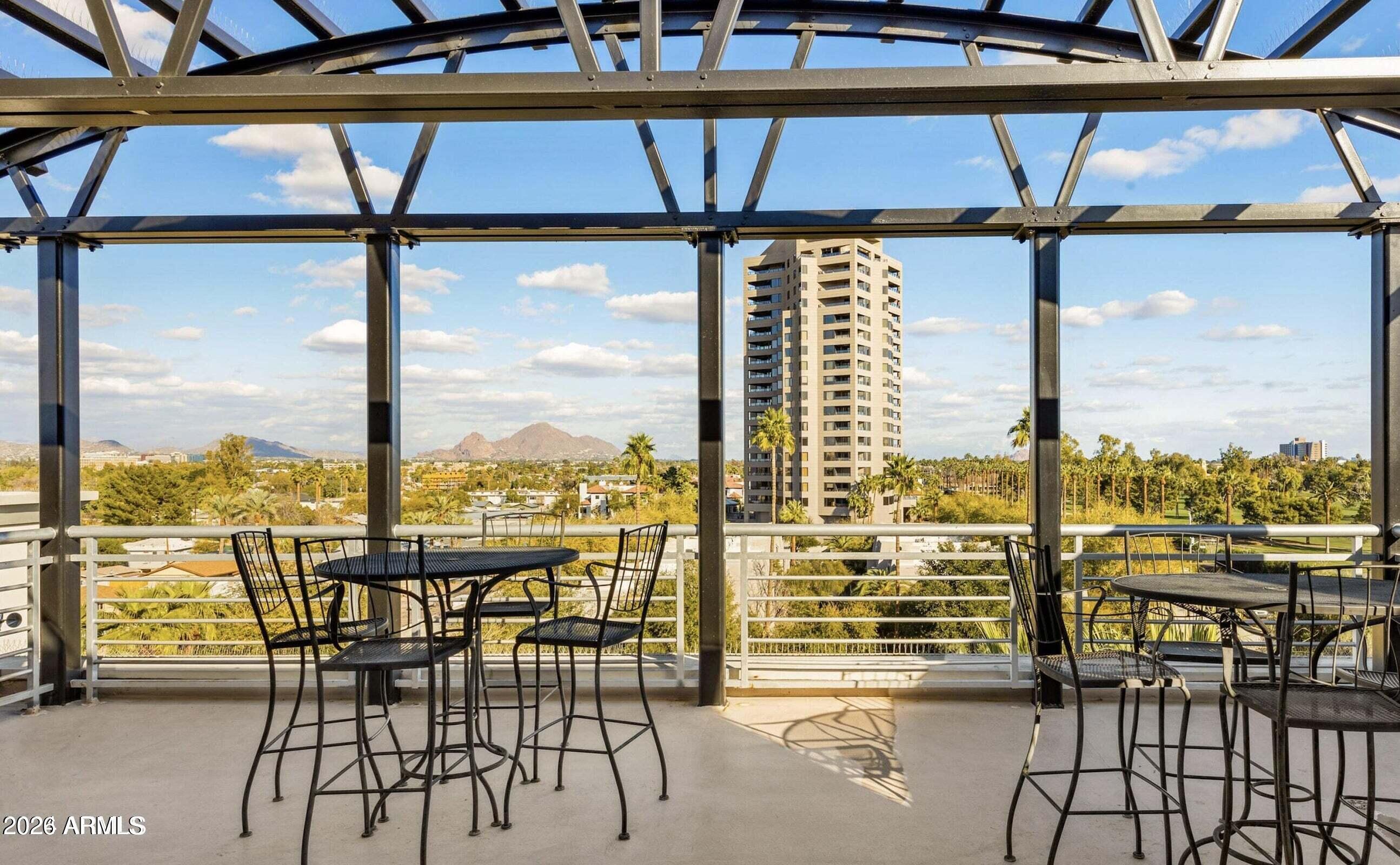 914 E OSBORN Road 216