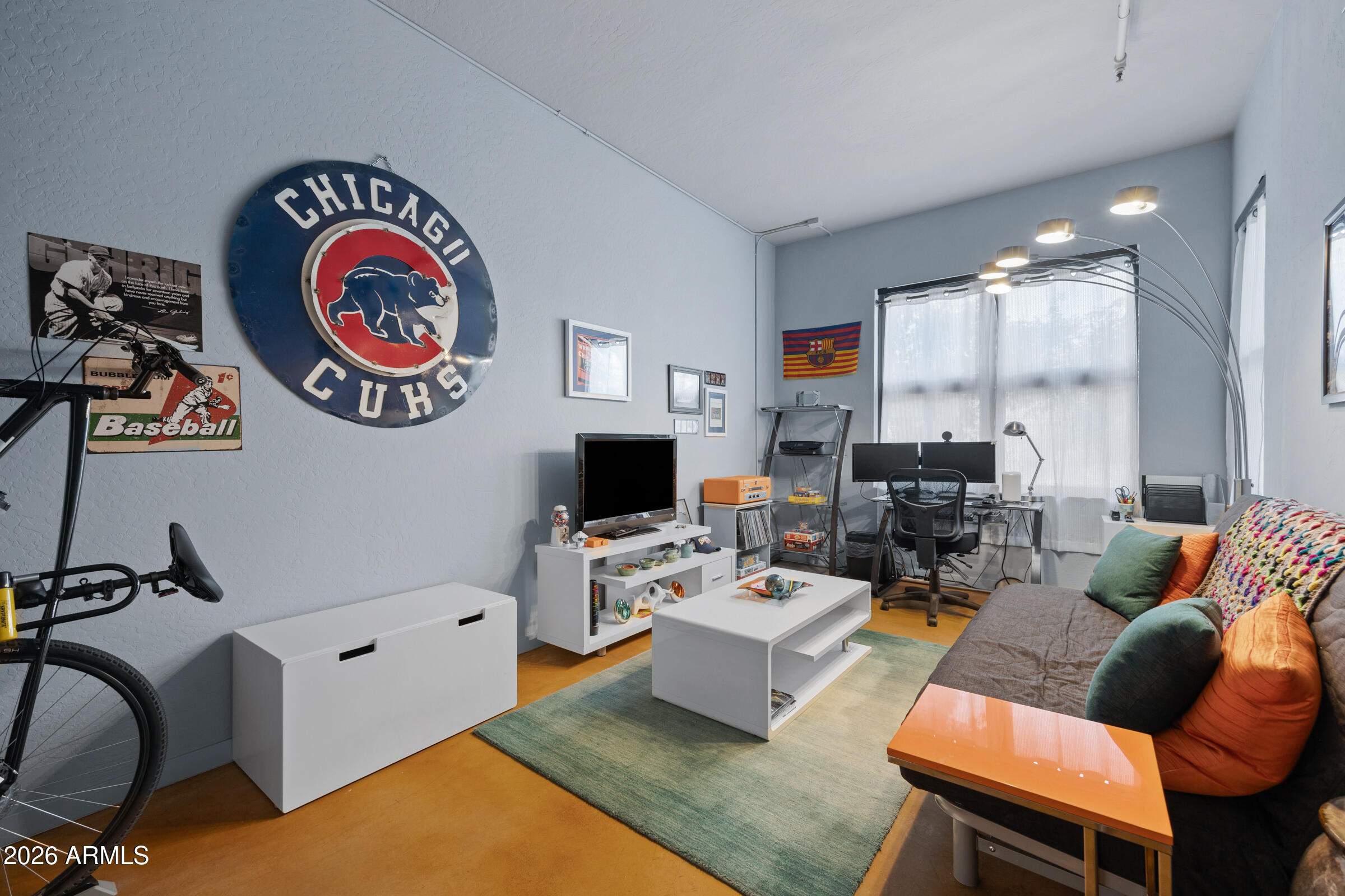 914 E OSBORN Road 216