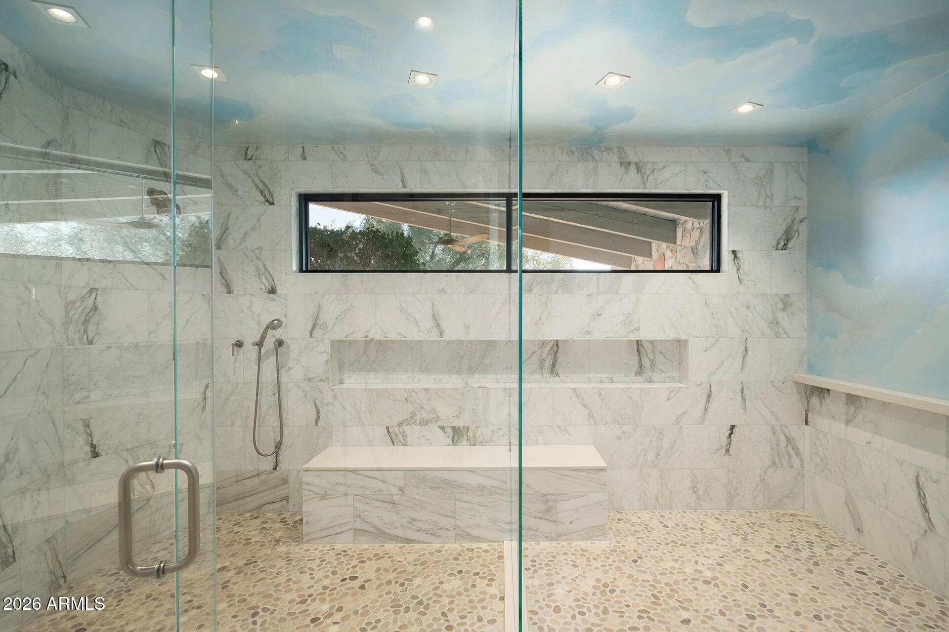 7224 N LAKESIDE Lane