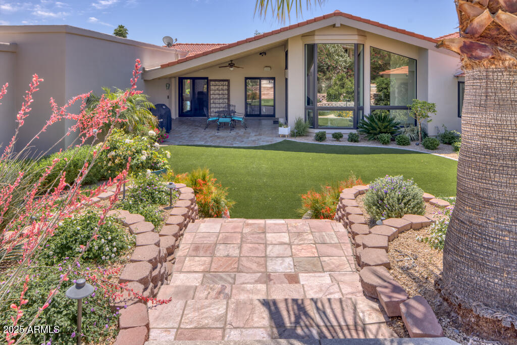 7224 N LAKESIDE Lane