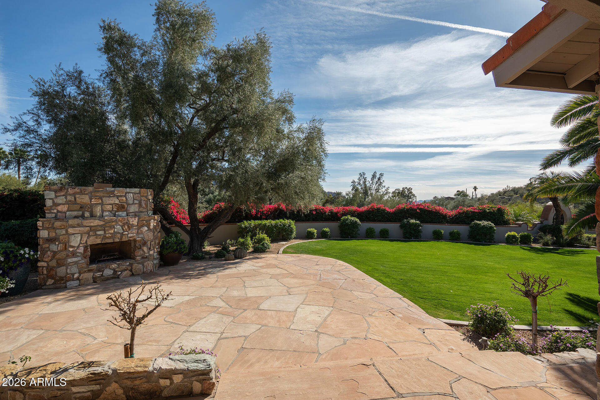 7224 N LAKESIDE Lane