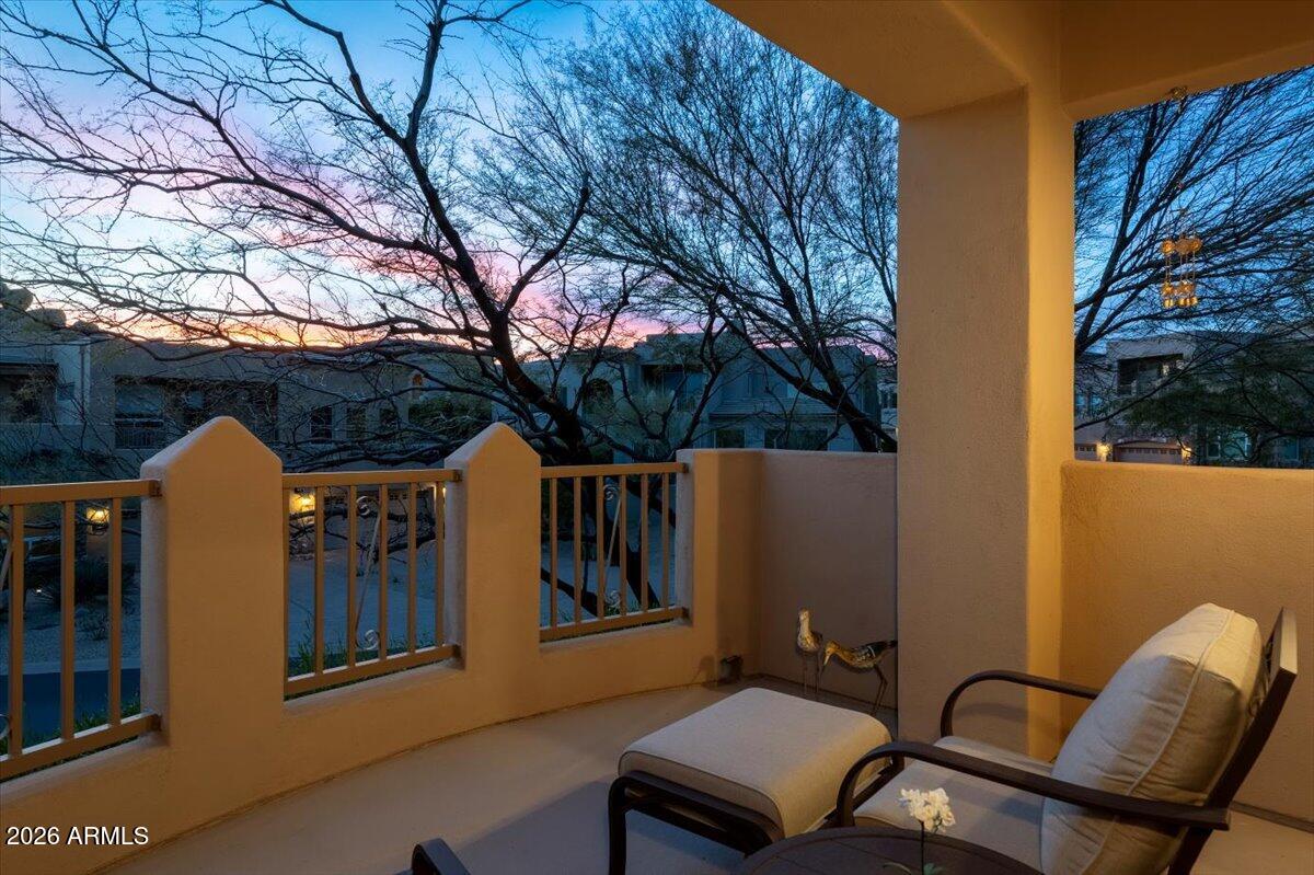 28990 N WHITE FEATHER Lane 165