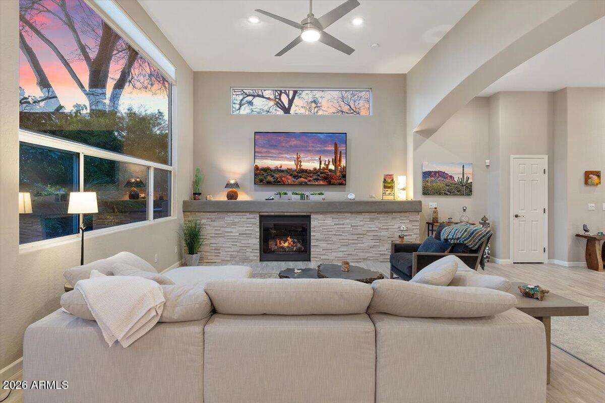 28990 N WHITE FEATHER Lane 165