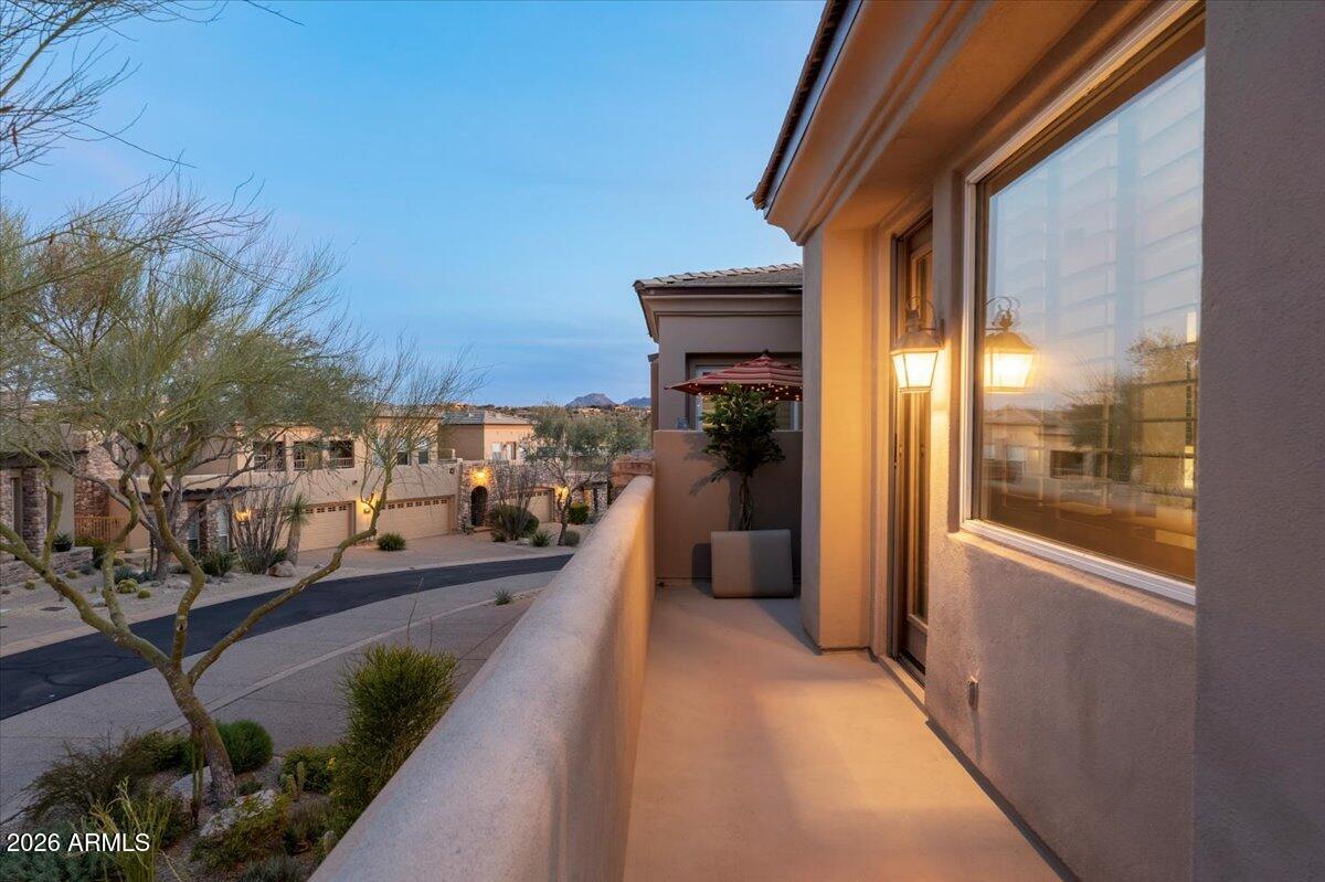 28990 N WHITE FEATHER Lane 165