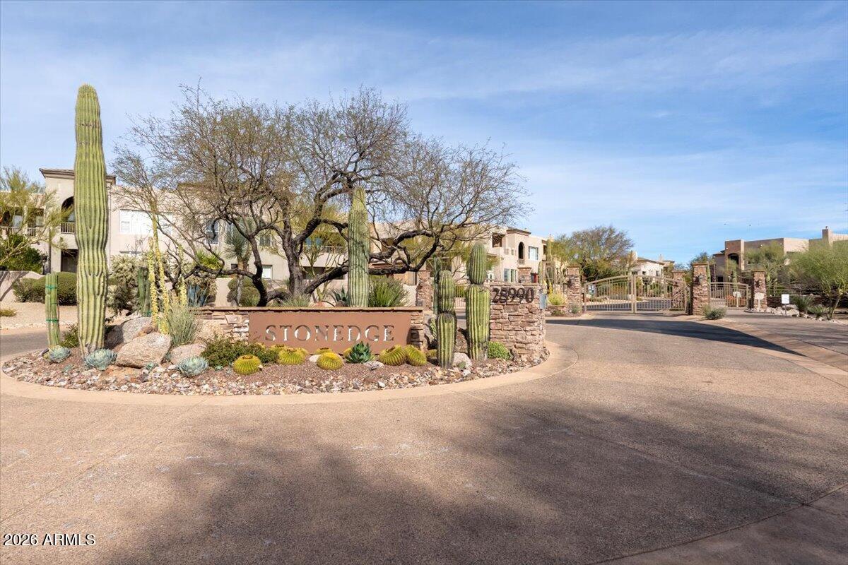 28990 N WHITE FEATHER Lane 165