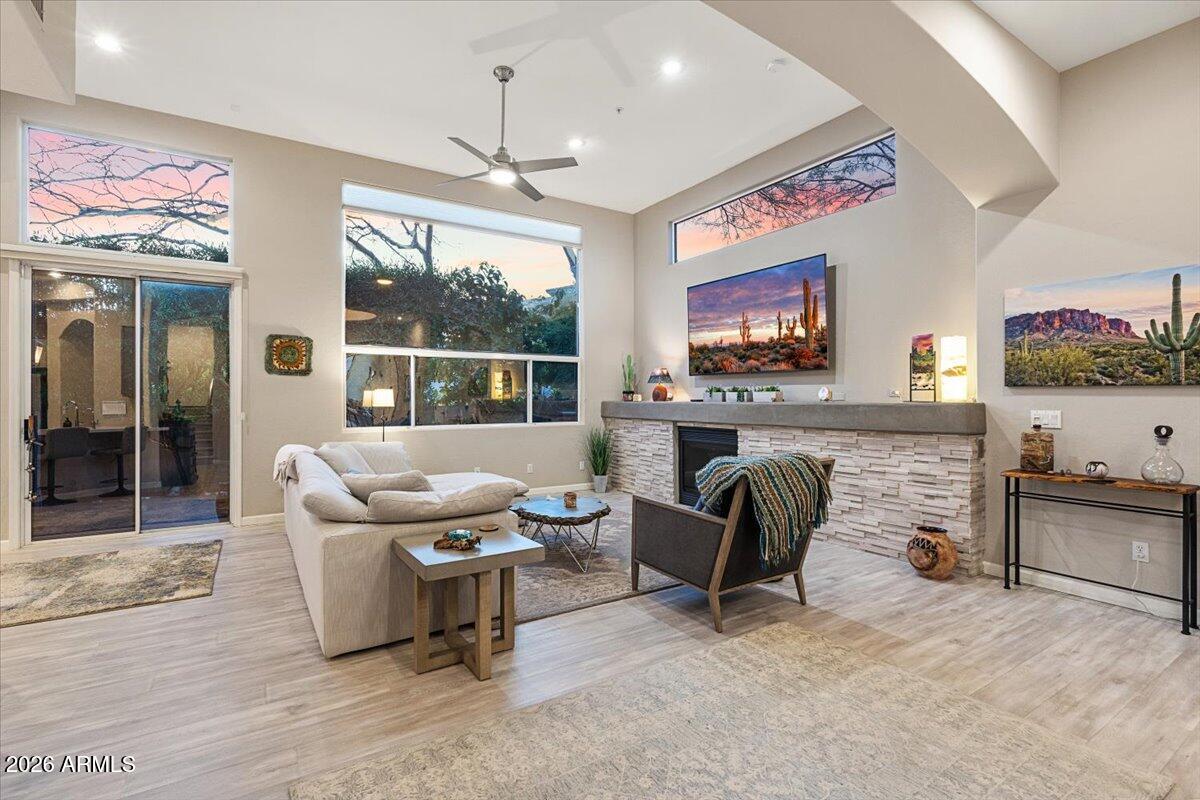 28990 N WHITE FEATHER Lane 165